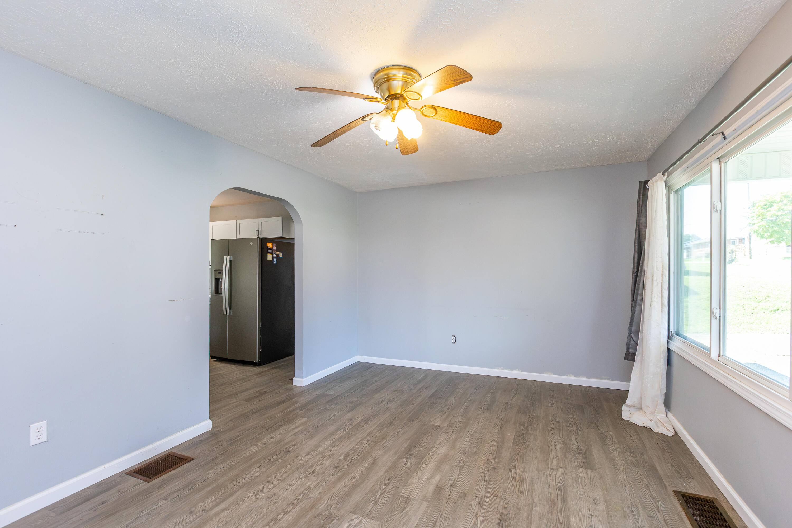 2408 Todd Street Property Photo 5