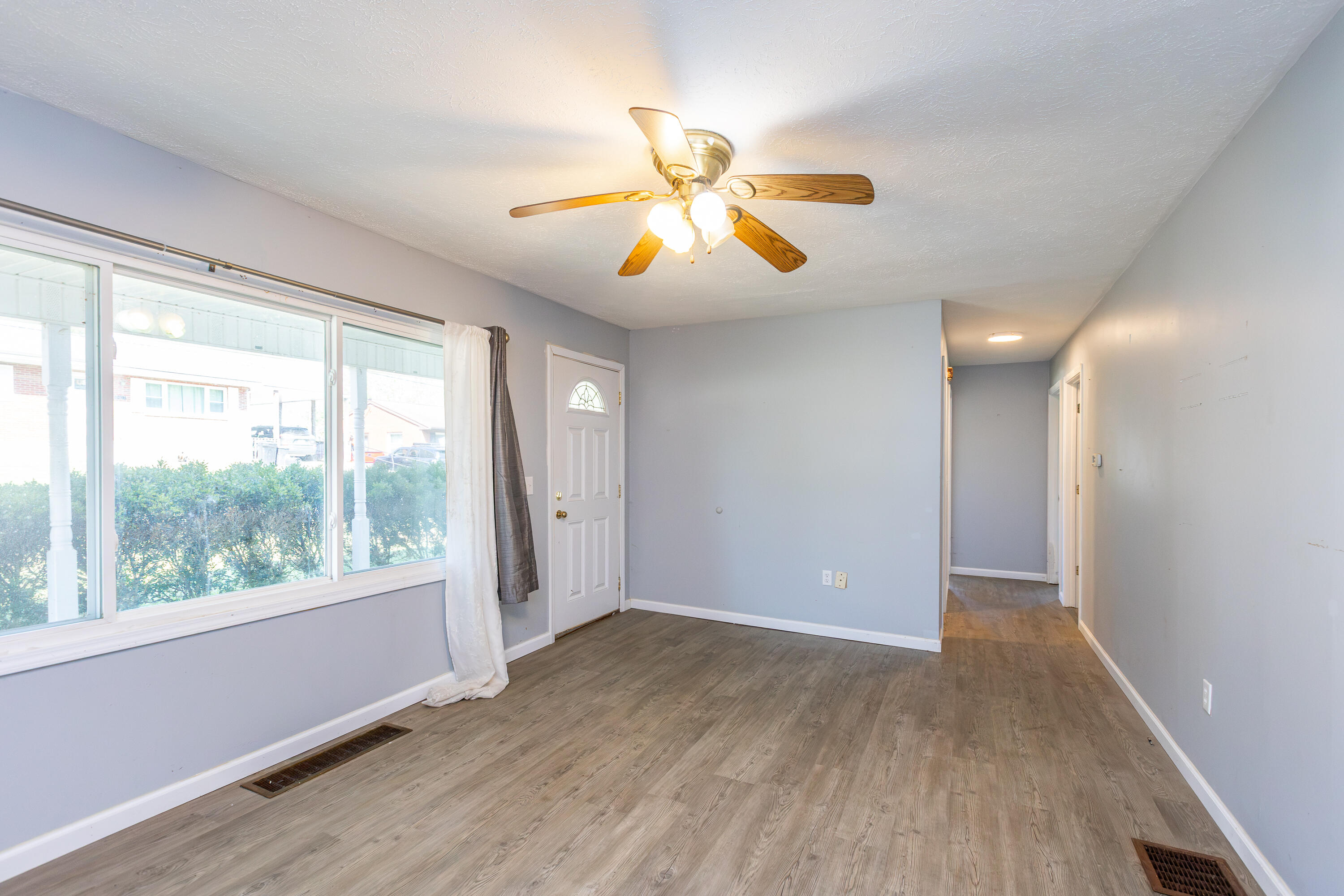 2408 Todd Street Property Photo 6
