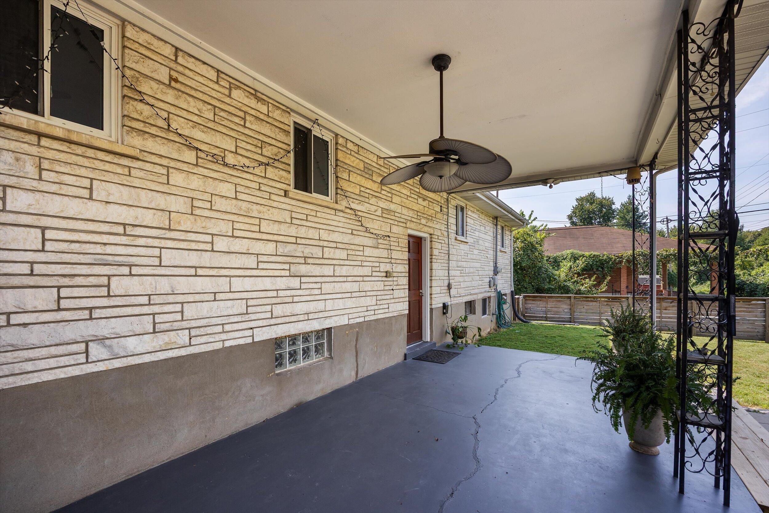 1617 Whippoorwill Road Property Photo 7