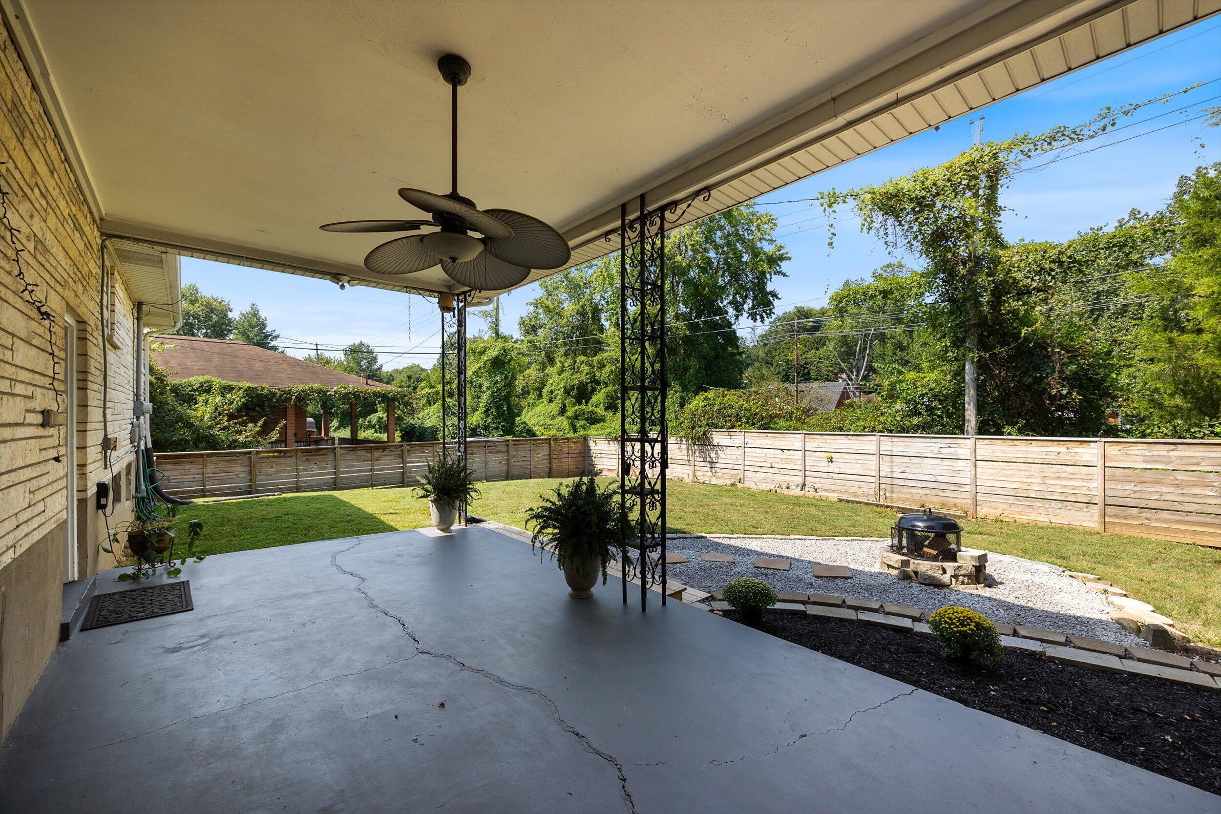 1617 Whippoorwill Road Property Photo 8