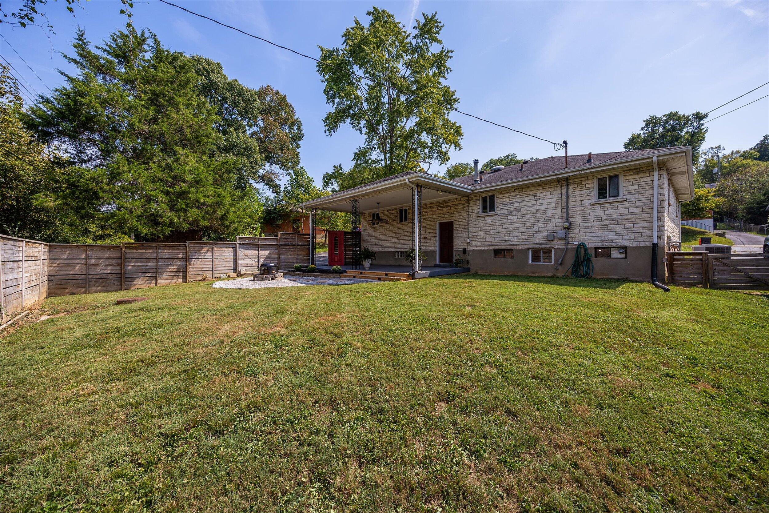 1617 Whippoorwill Road Property Photo 11