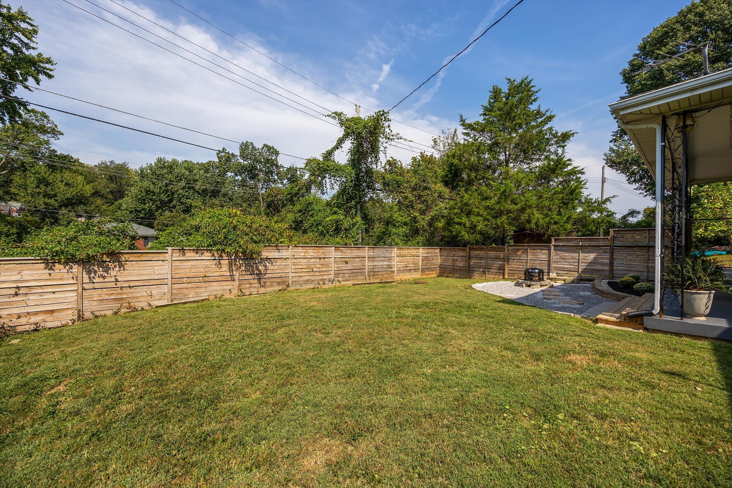 1617 Whippoorwill Road Property Photo 12