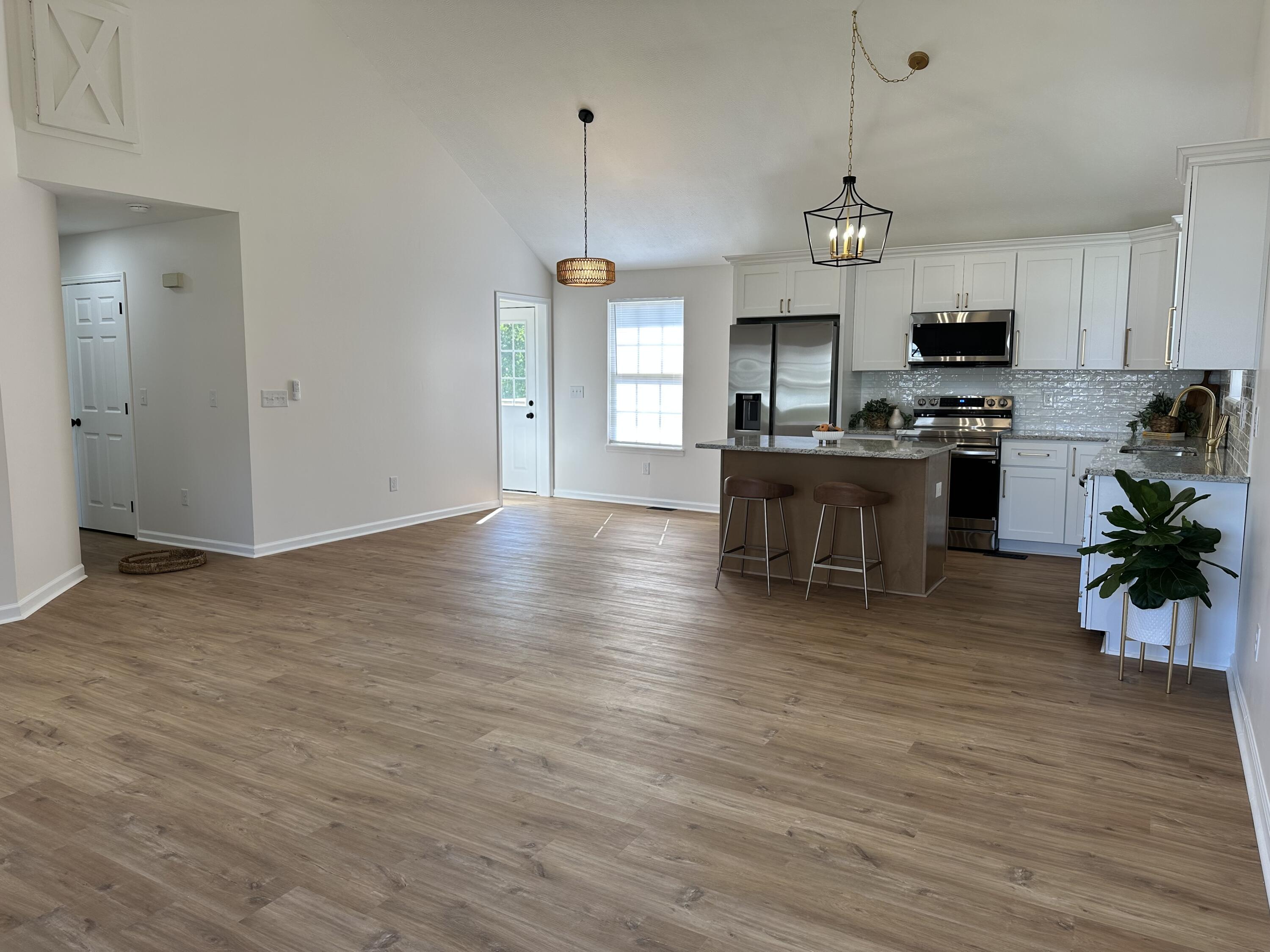 350 Eagle Drive Property Photo 9