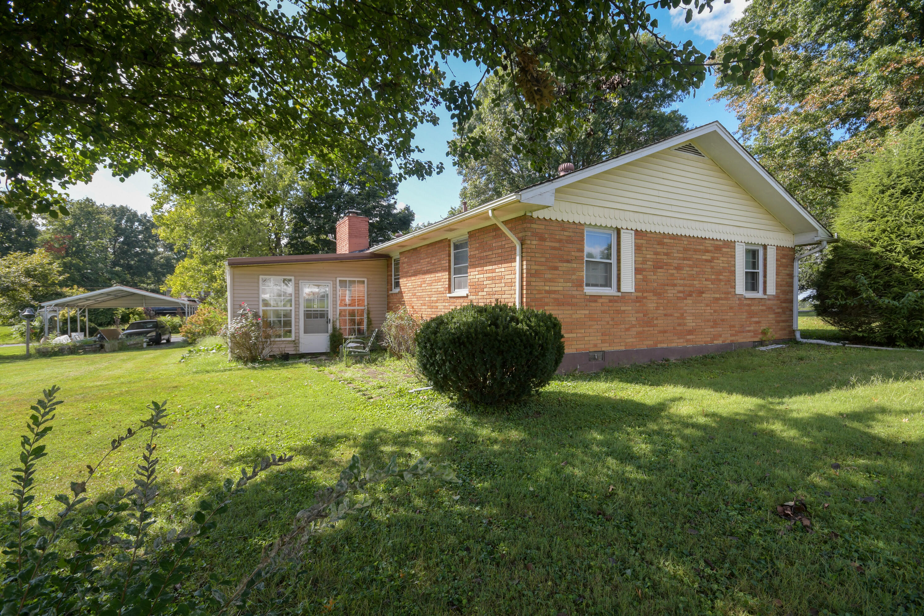 1310 Osborne Road Property Photo 5