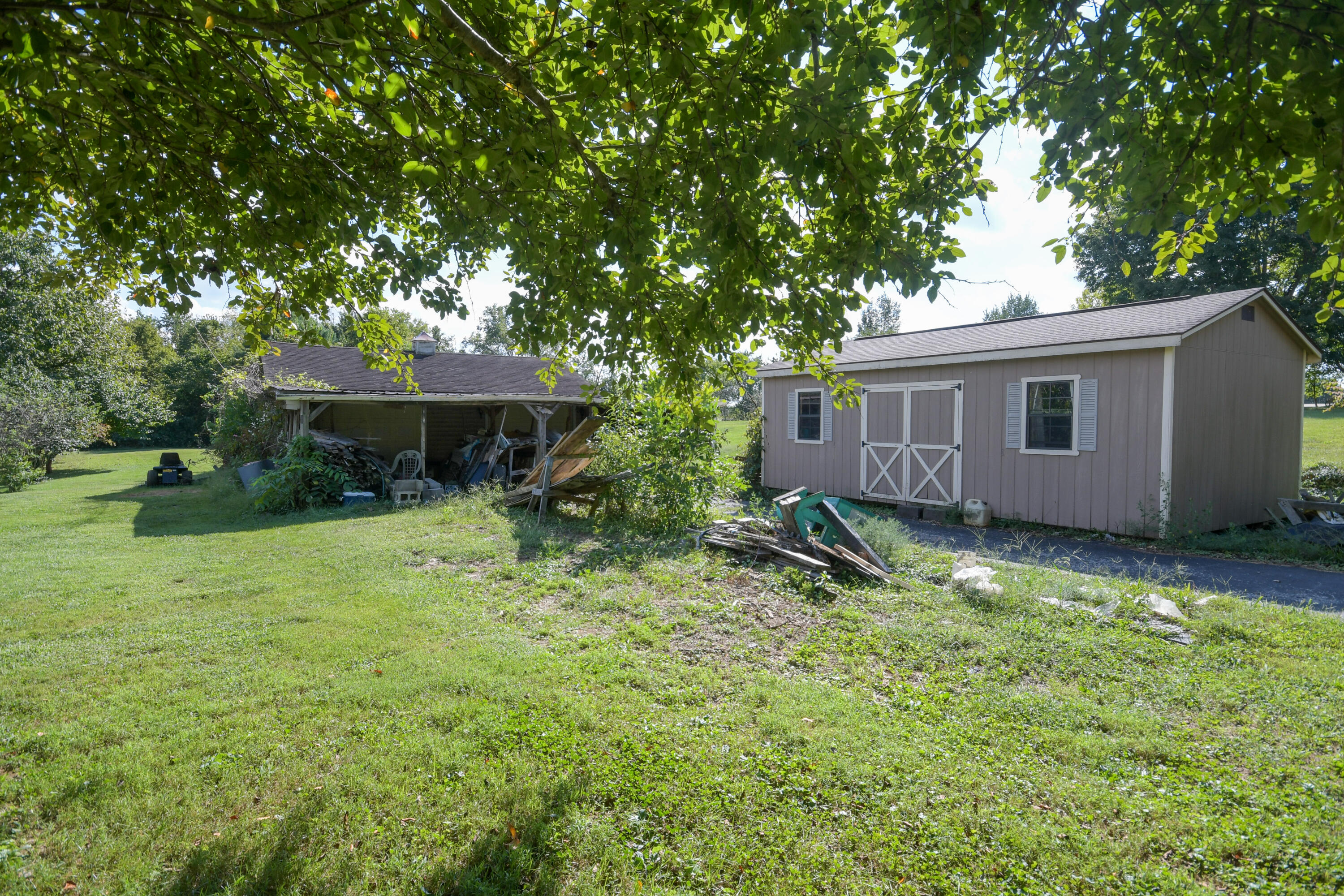 1310 Osborne Road Property Photo 9