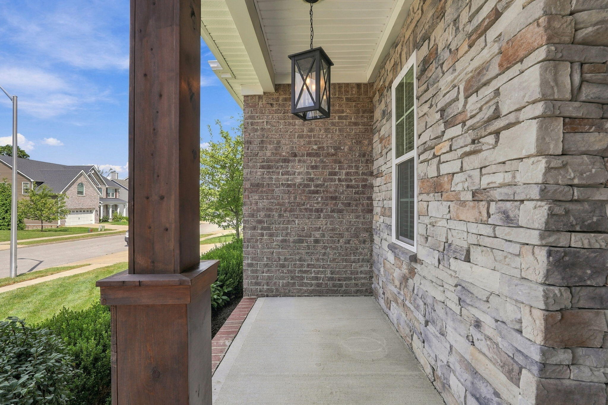 160 Rowanberry Drive Property Photo 5