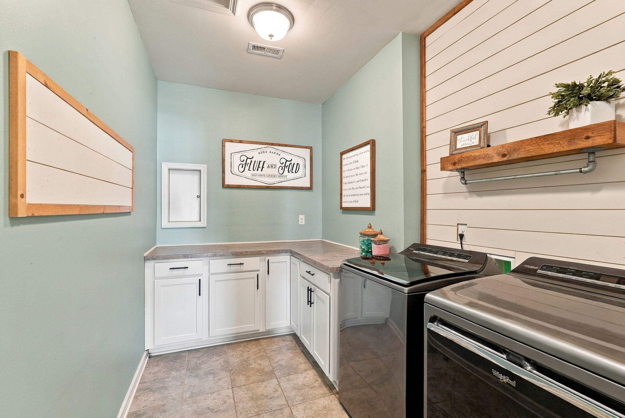 160 Rowanberry Drive Property Photo 34