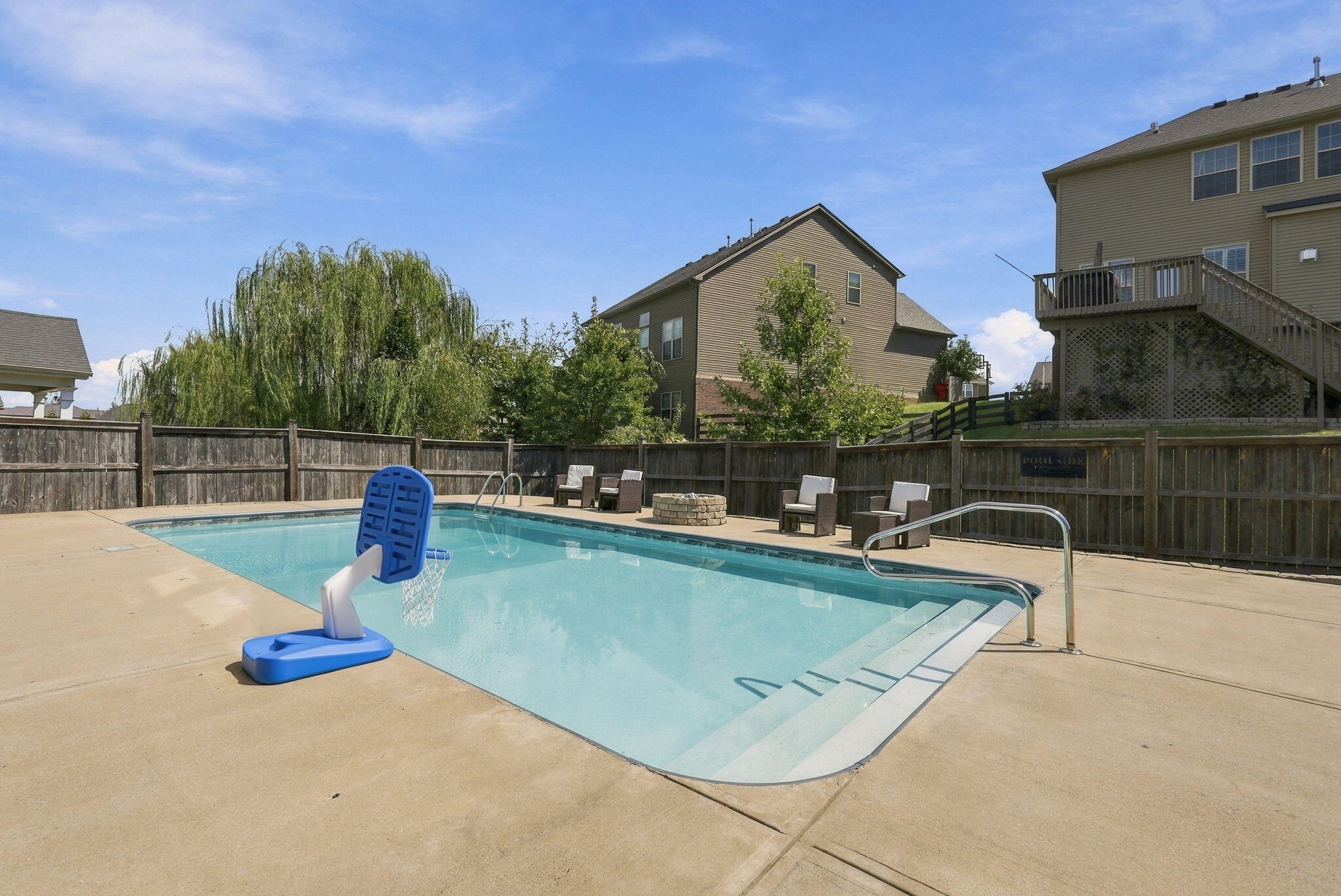 160 Rowanberry Drive Property Photo 43