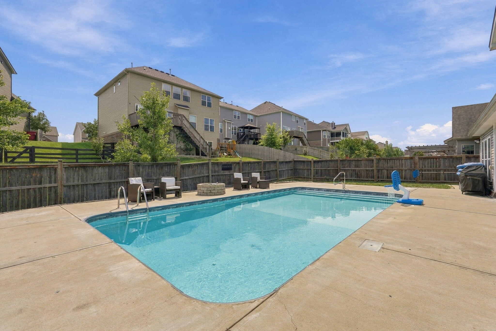 160 Rowanberry Drive Property Photo 44