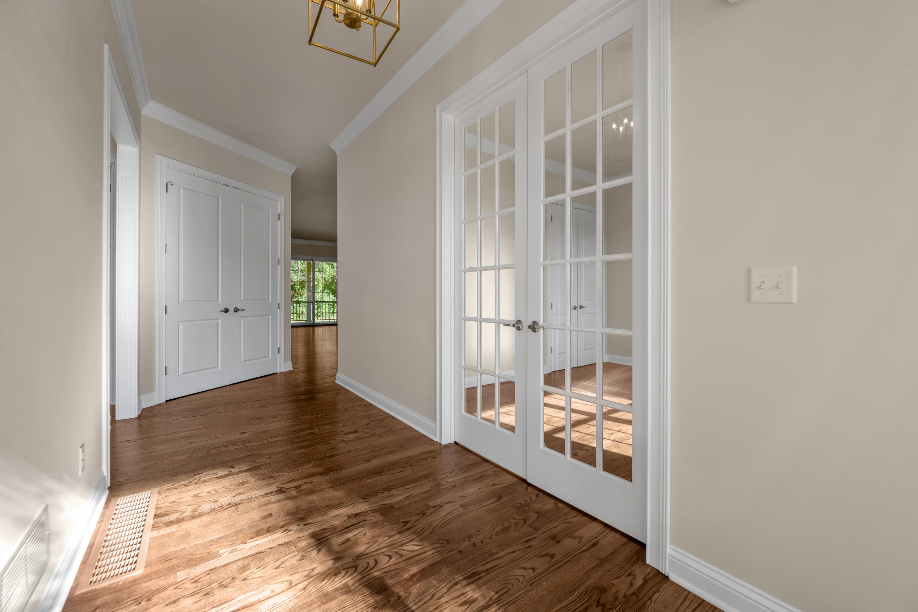 372 Weston Park Property Photo 3