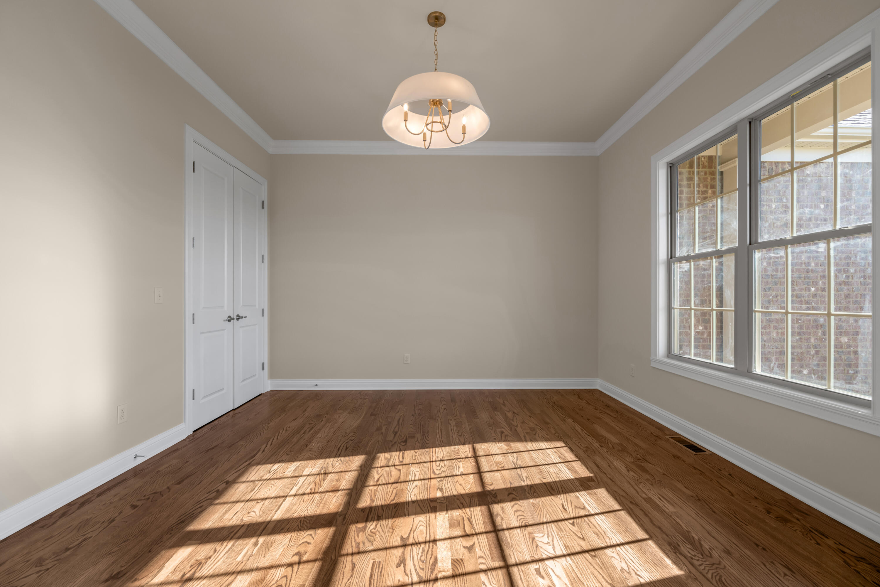 372 Weston Park Property Photo 4