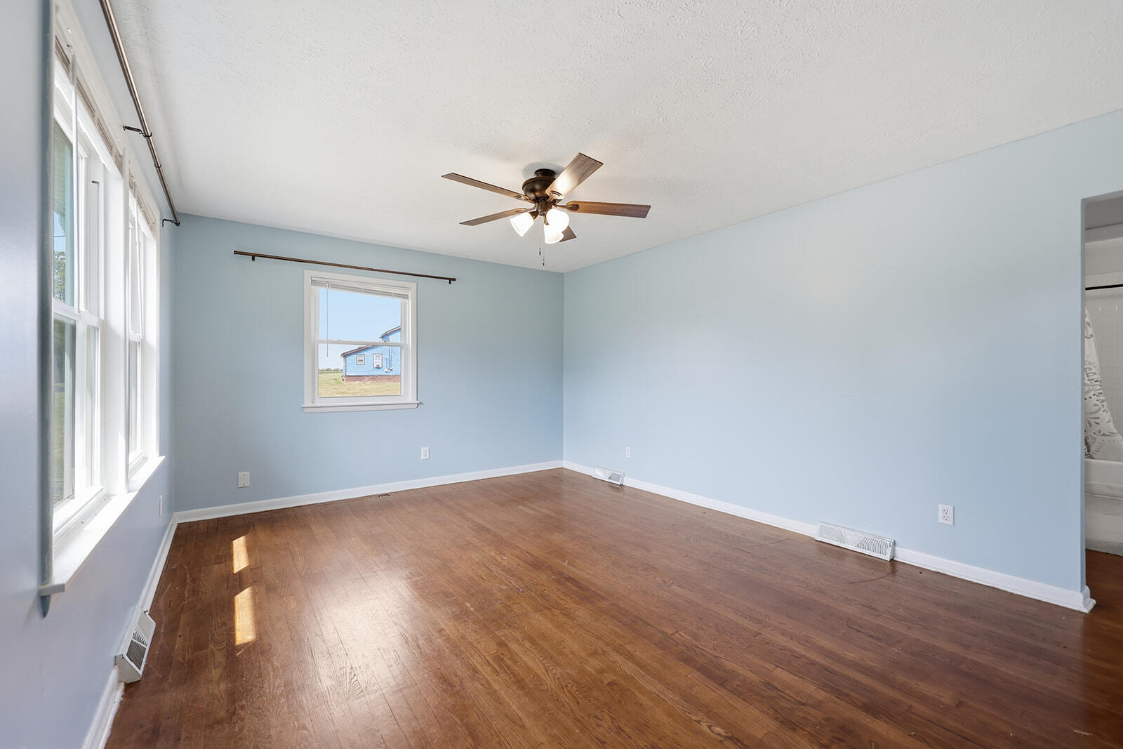 309 High Street Property Photo 7
