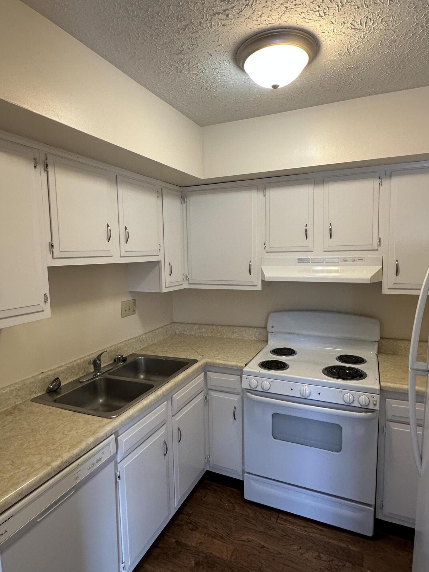 165 Landings Drive Property Photo 8