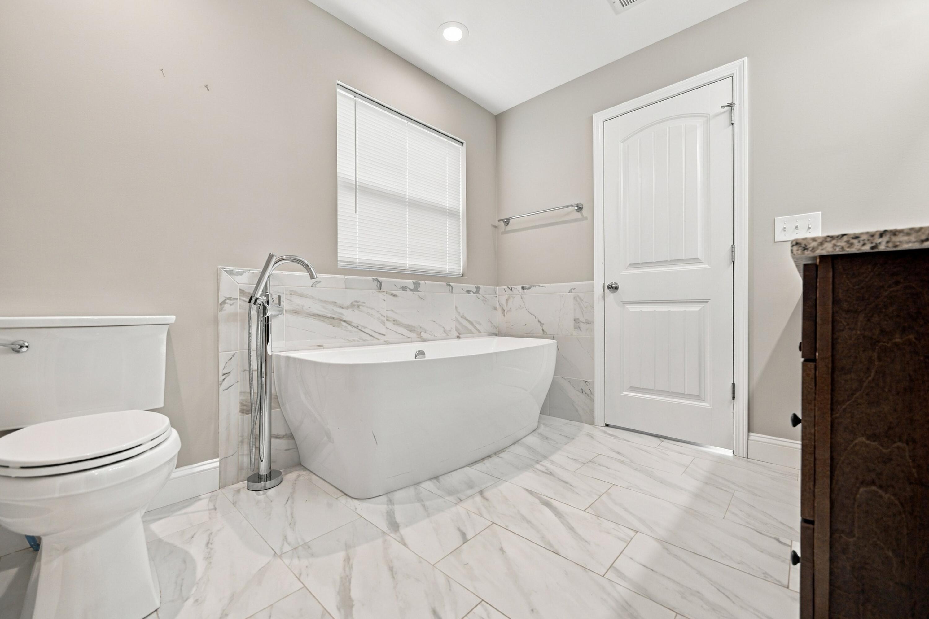 2780 Sullivans Trace Property Photo 24