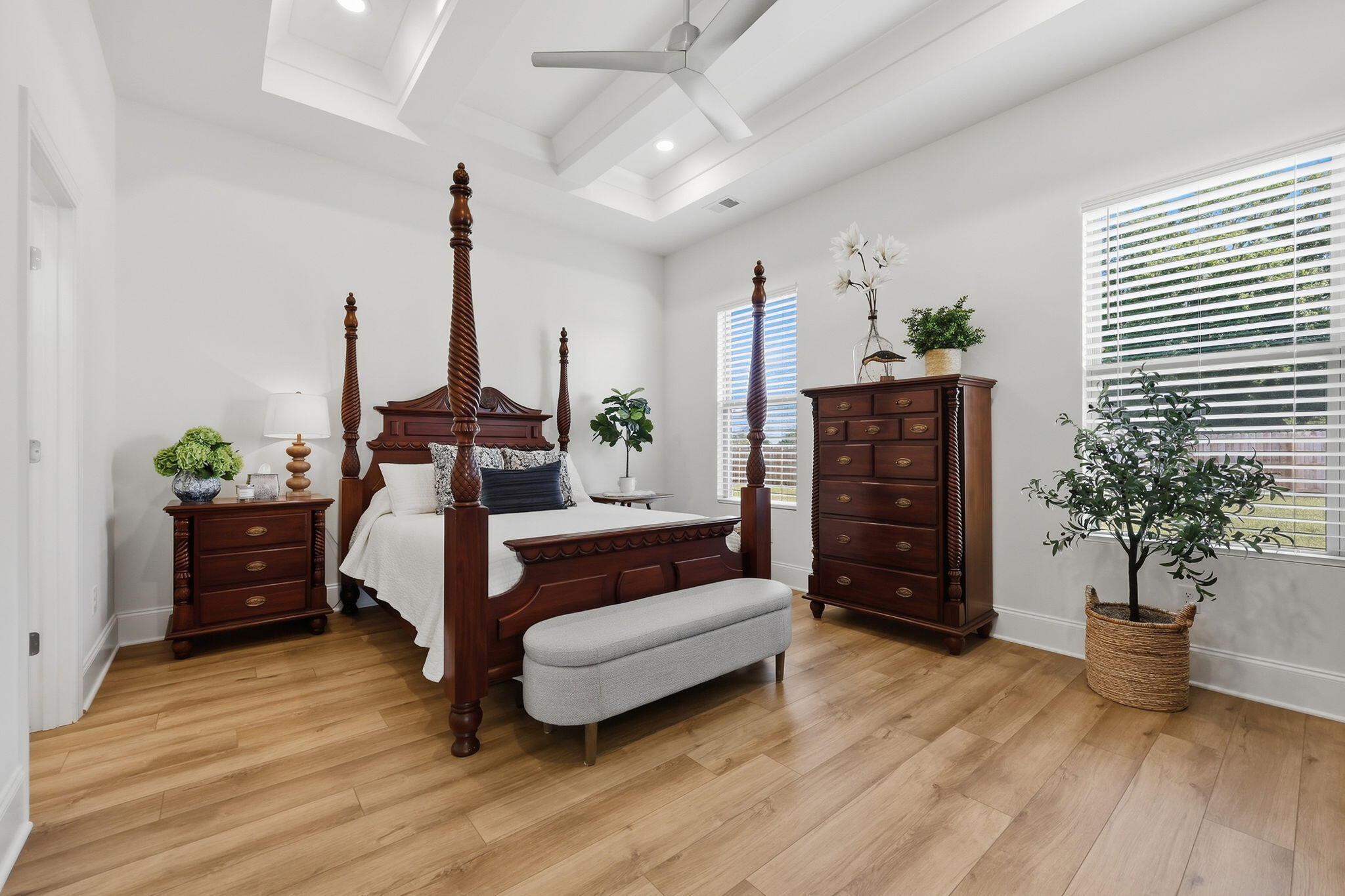 420 San Antonio Way Property Photo 32