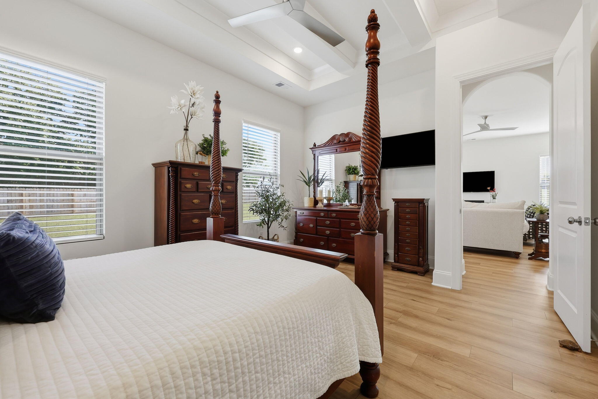 420 San Antonio Way Property Photo 36