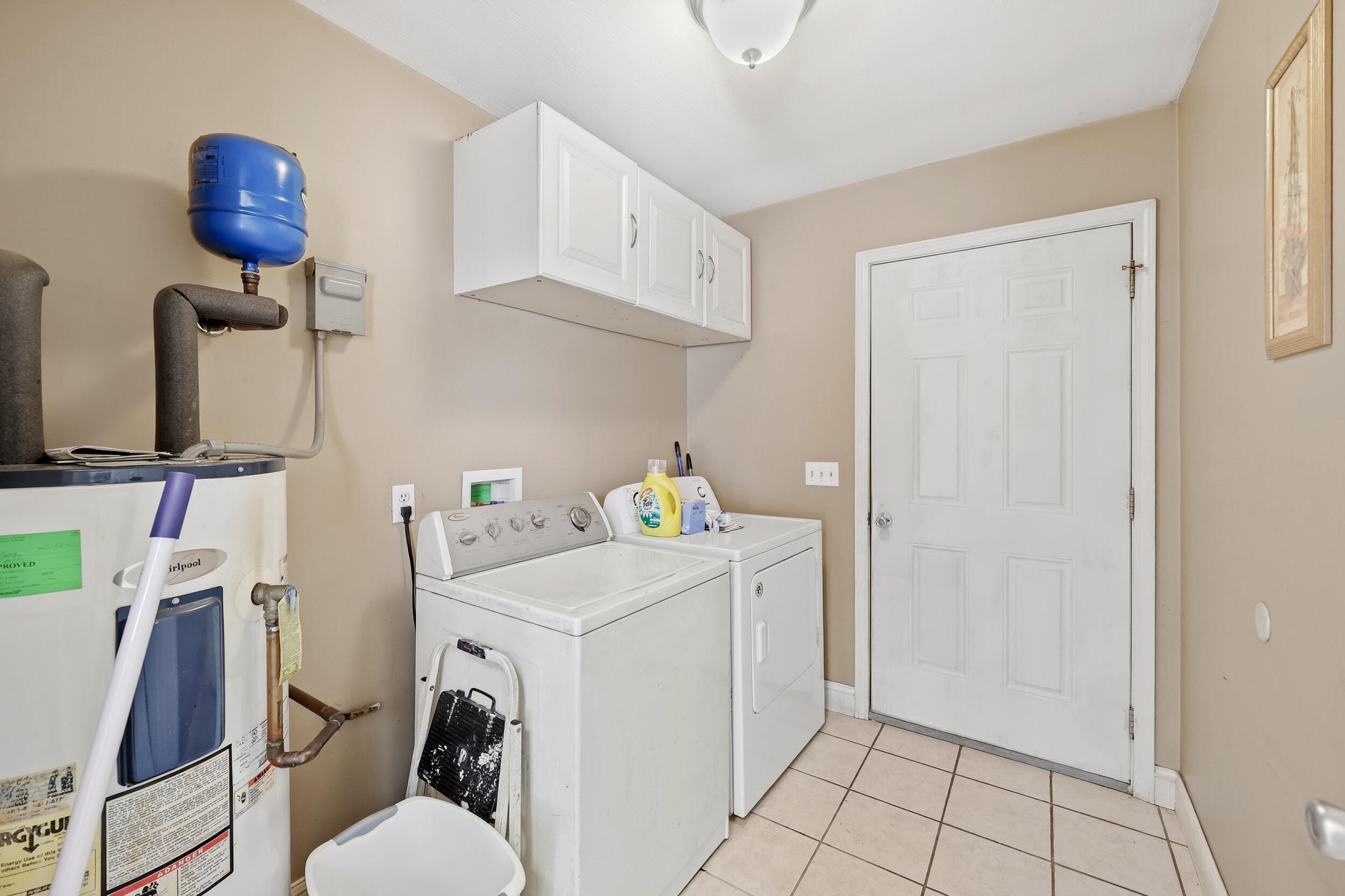 121 Brett Circle Property Photo 23