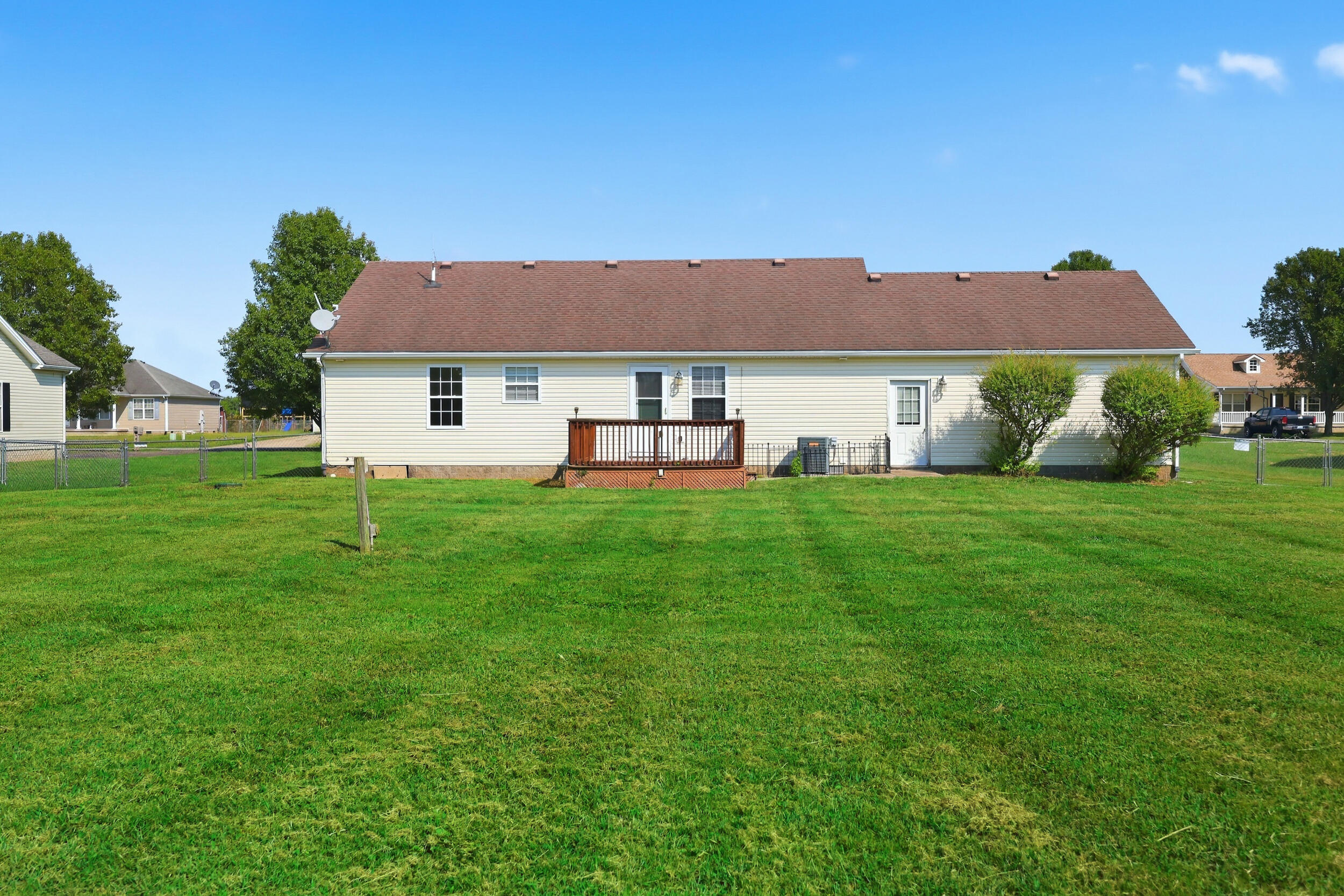 121 Brett Circle Property Photo 27