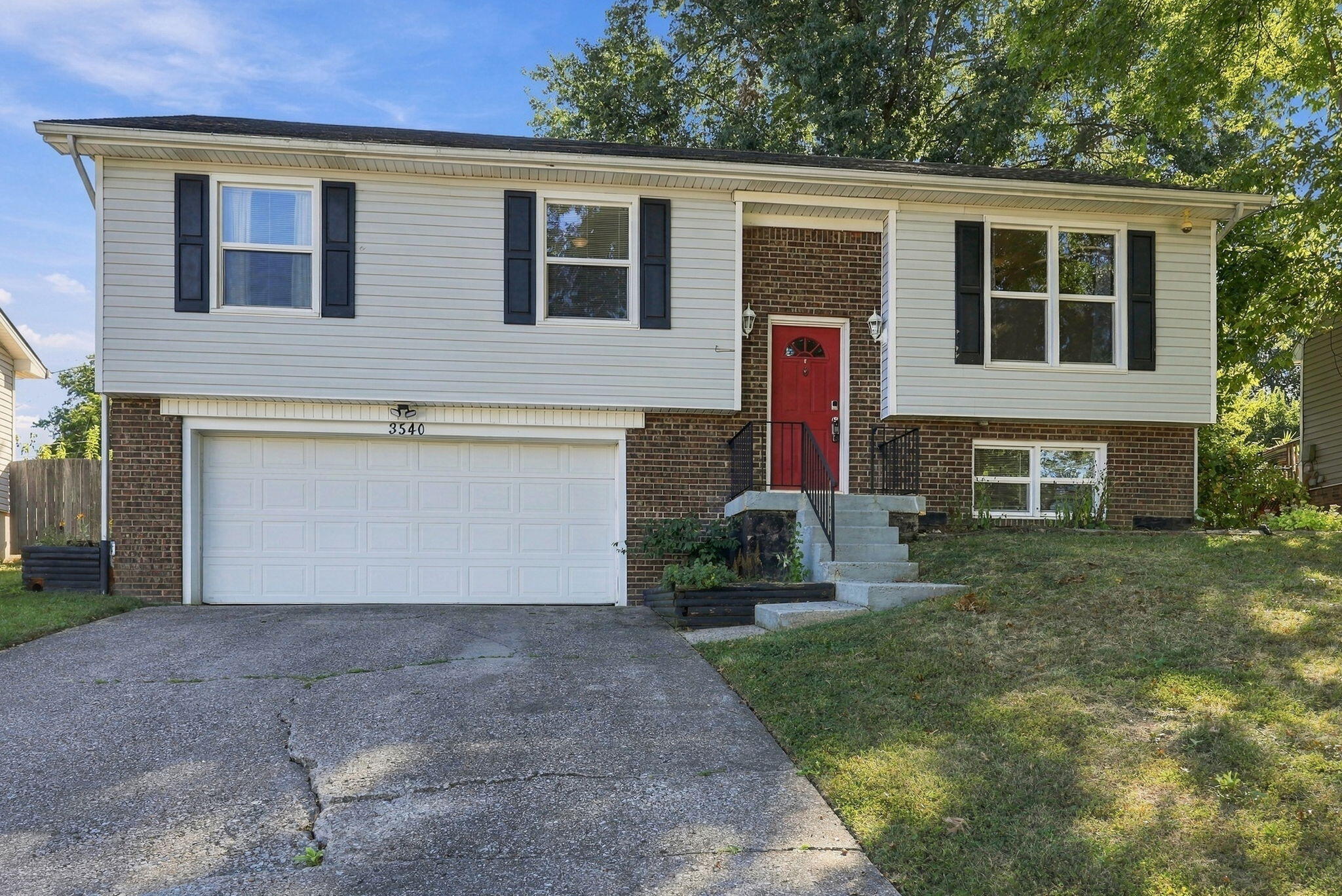 3540 Sundart Drive Property Photo 2