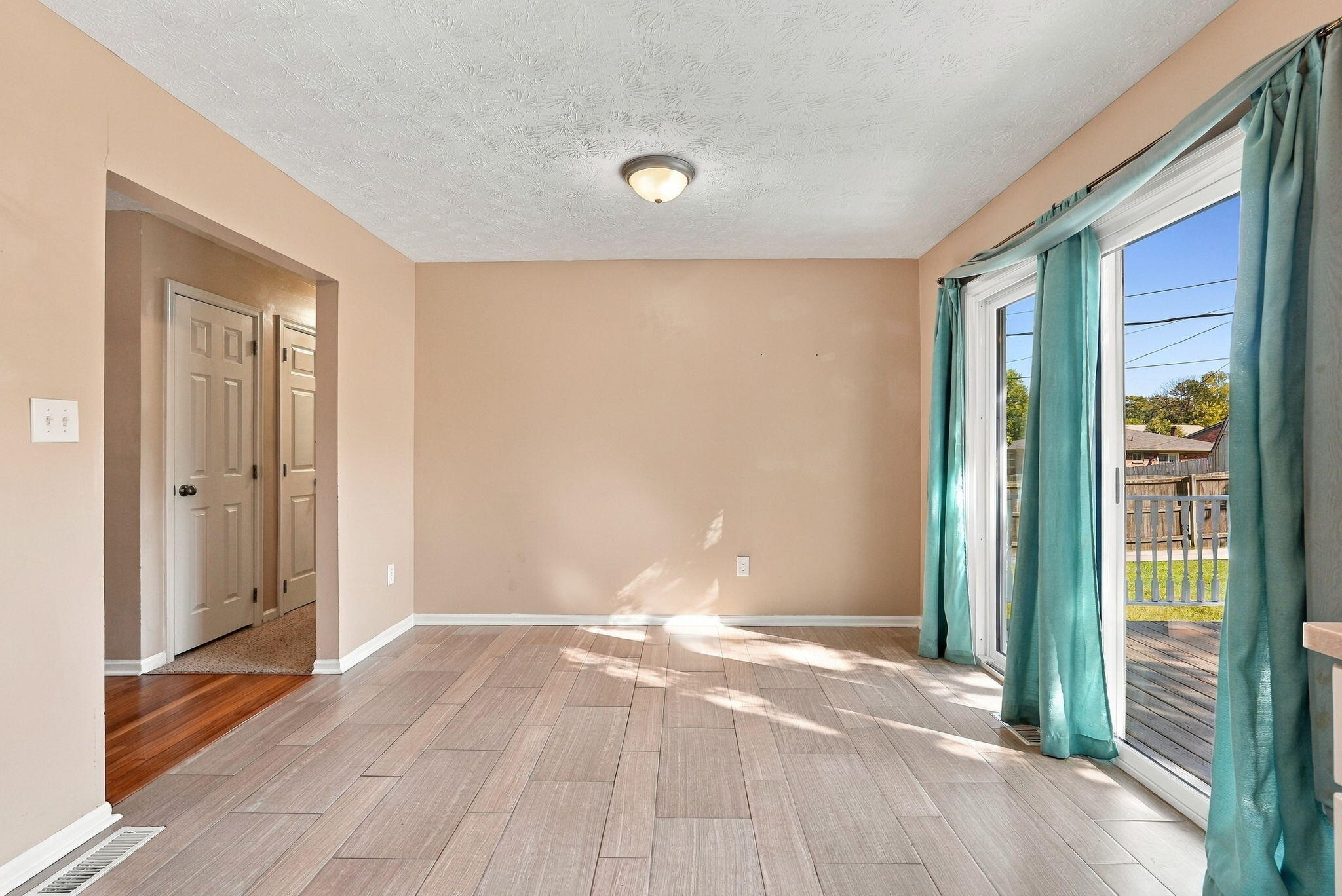 3540 Sundart Drive Property Photo 12