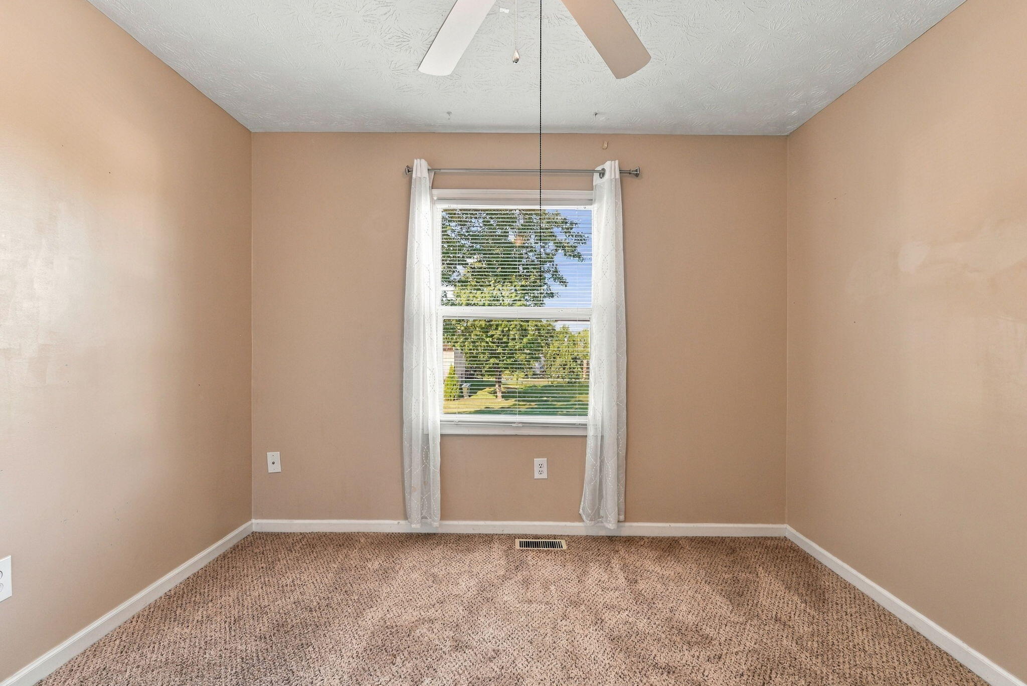 3540 Sundart Drive Property Photo 20