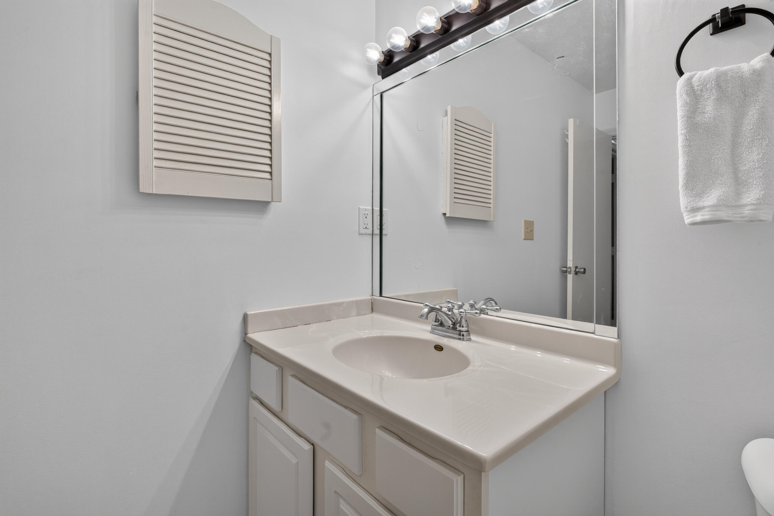 3441 Laredo Drive 15 Property Photo 23