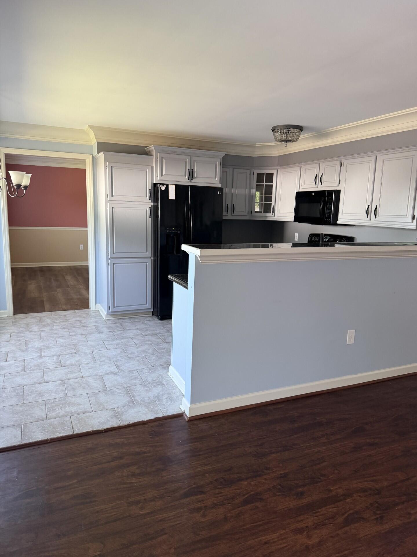 1117 Narrow Lane Property Photo 5