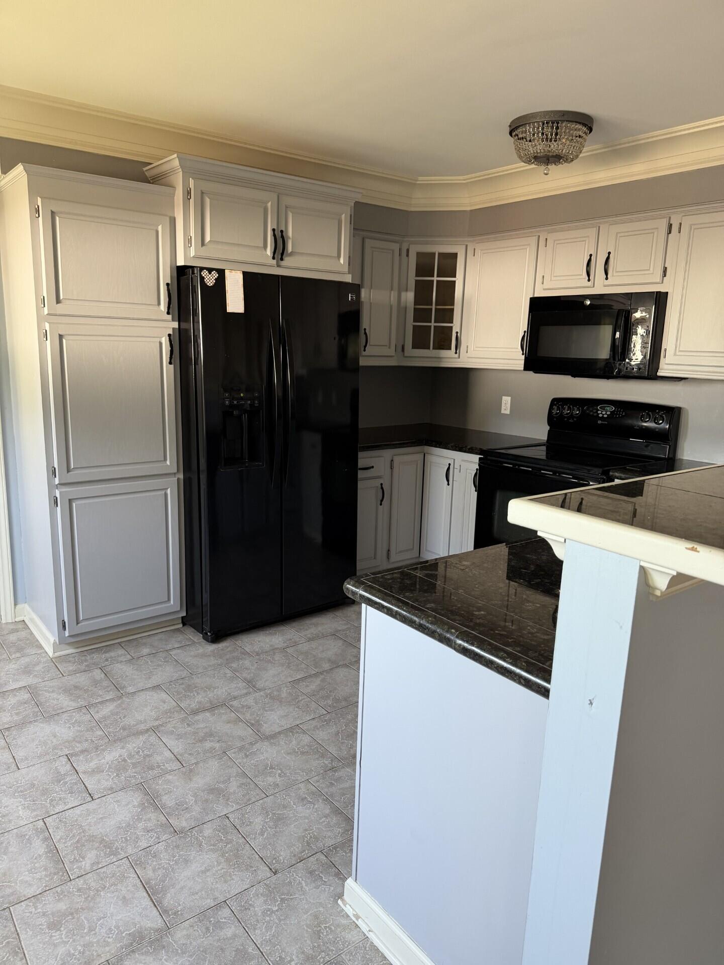 1117 Narrow Lane Property Photo 7