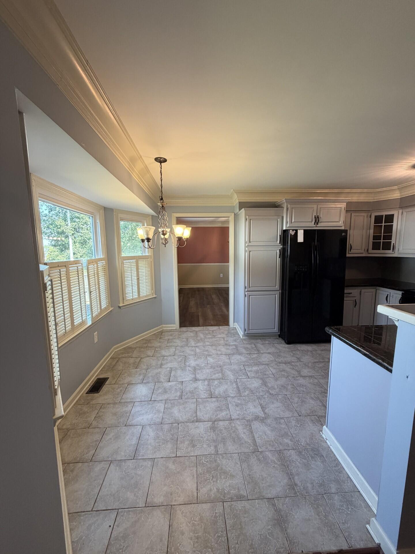 1117 Narrow Lane Property Photo 8