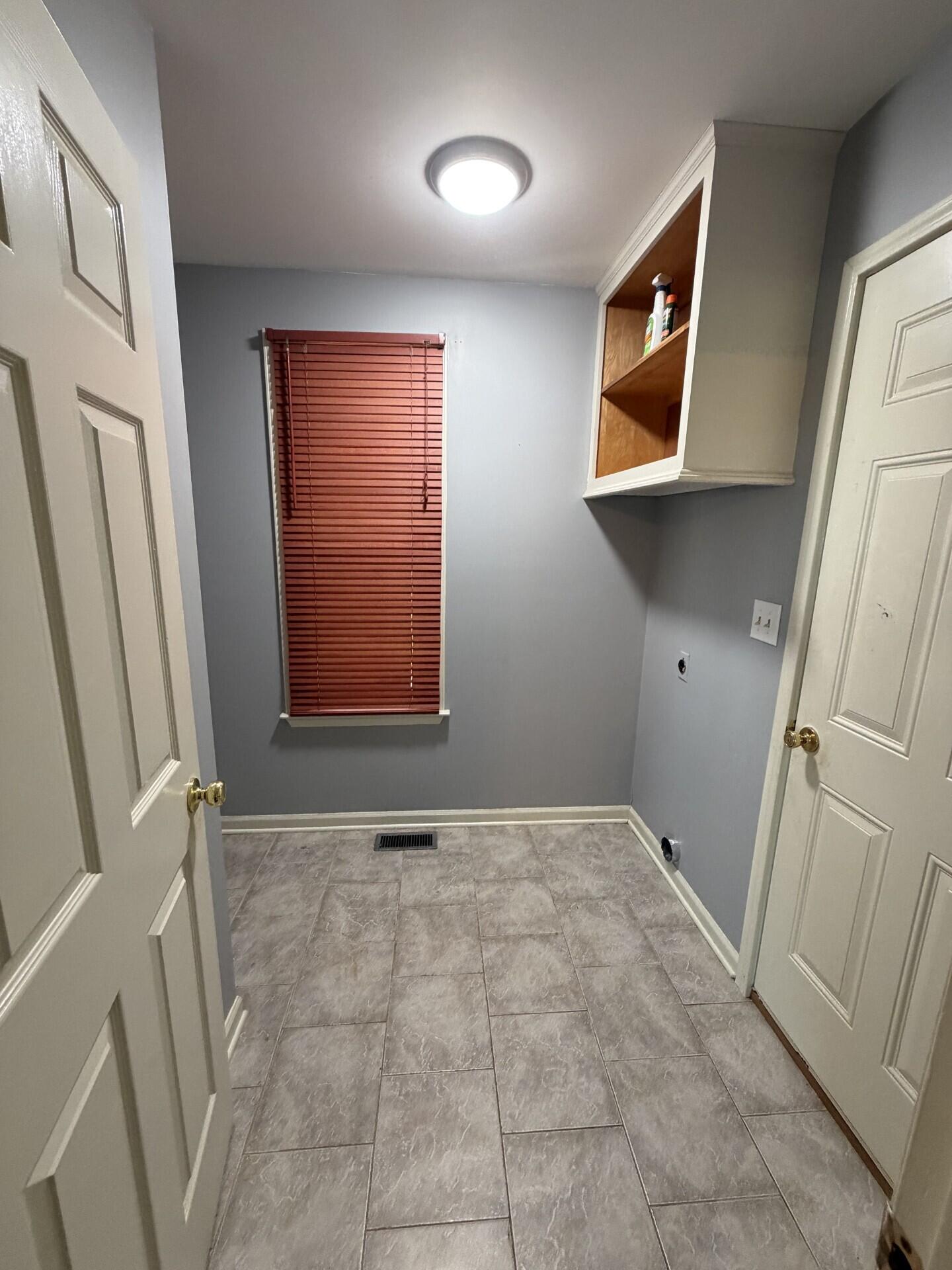 1117 Narrow Lane Property Photo 11