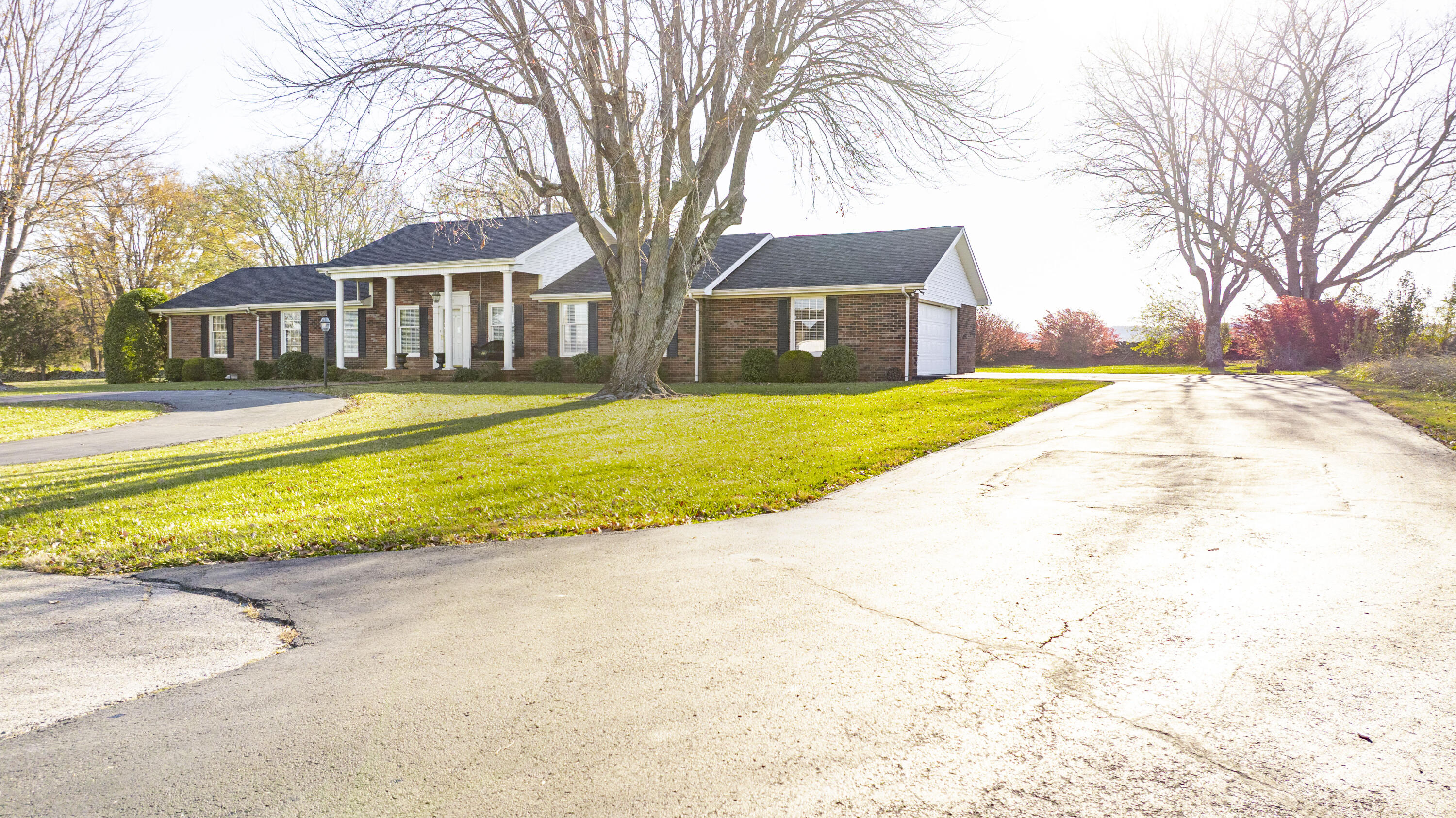 111 Stonehedge Court Property Photo 9