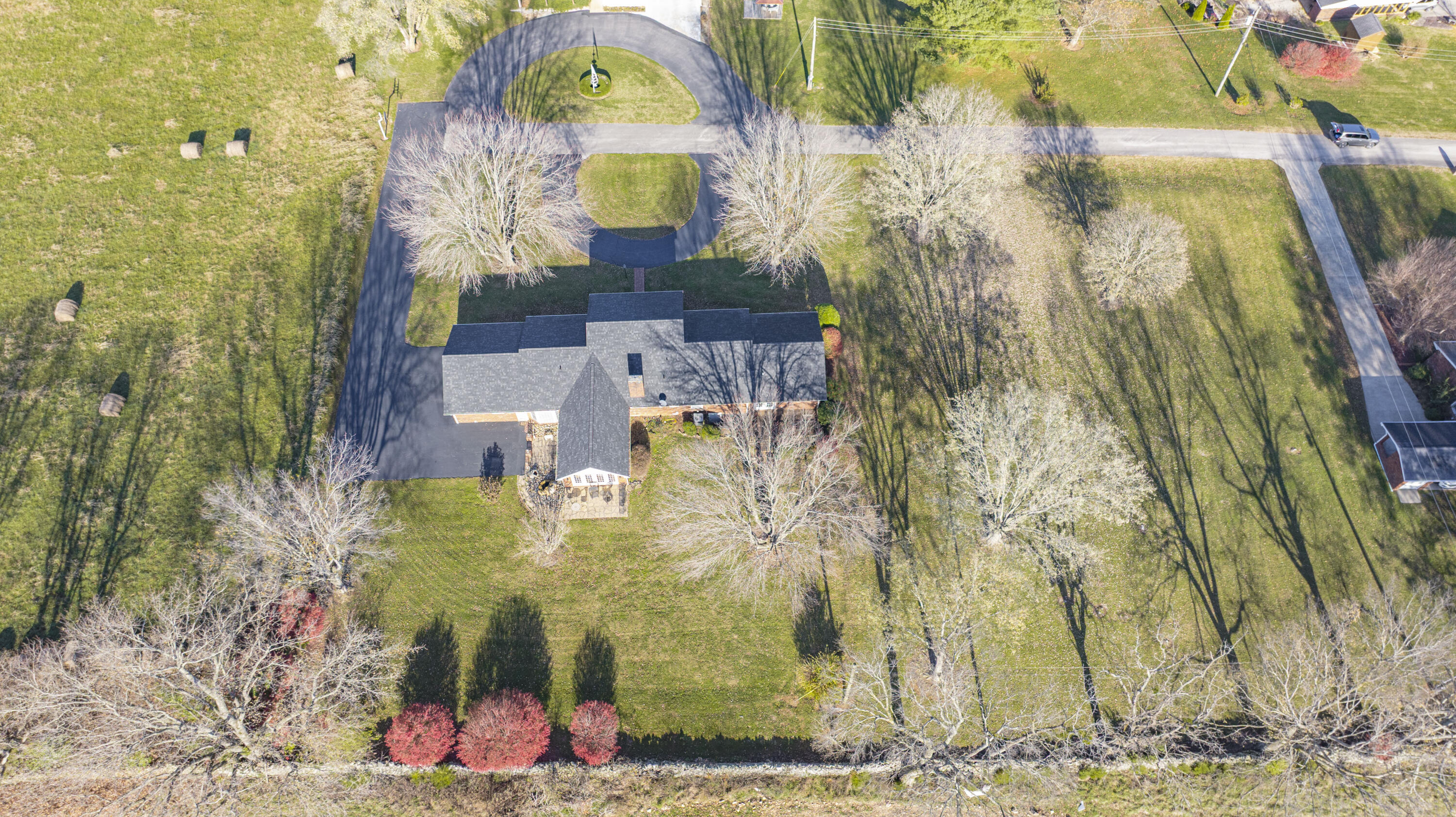 111 Stonehedge Court Property Photo 13