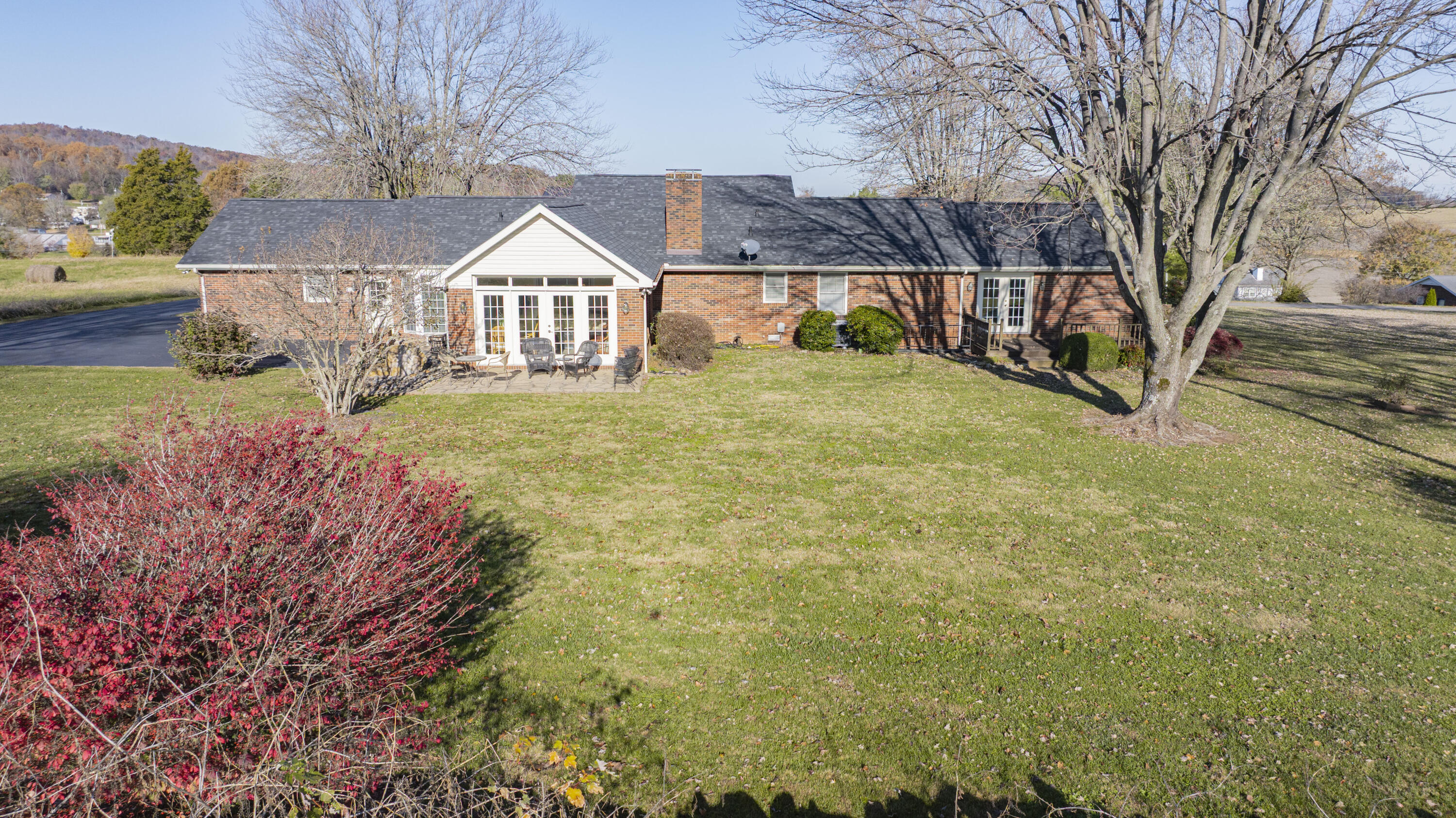 111 Stonehedge Court Property Photo 19