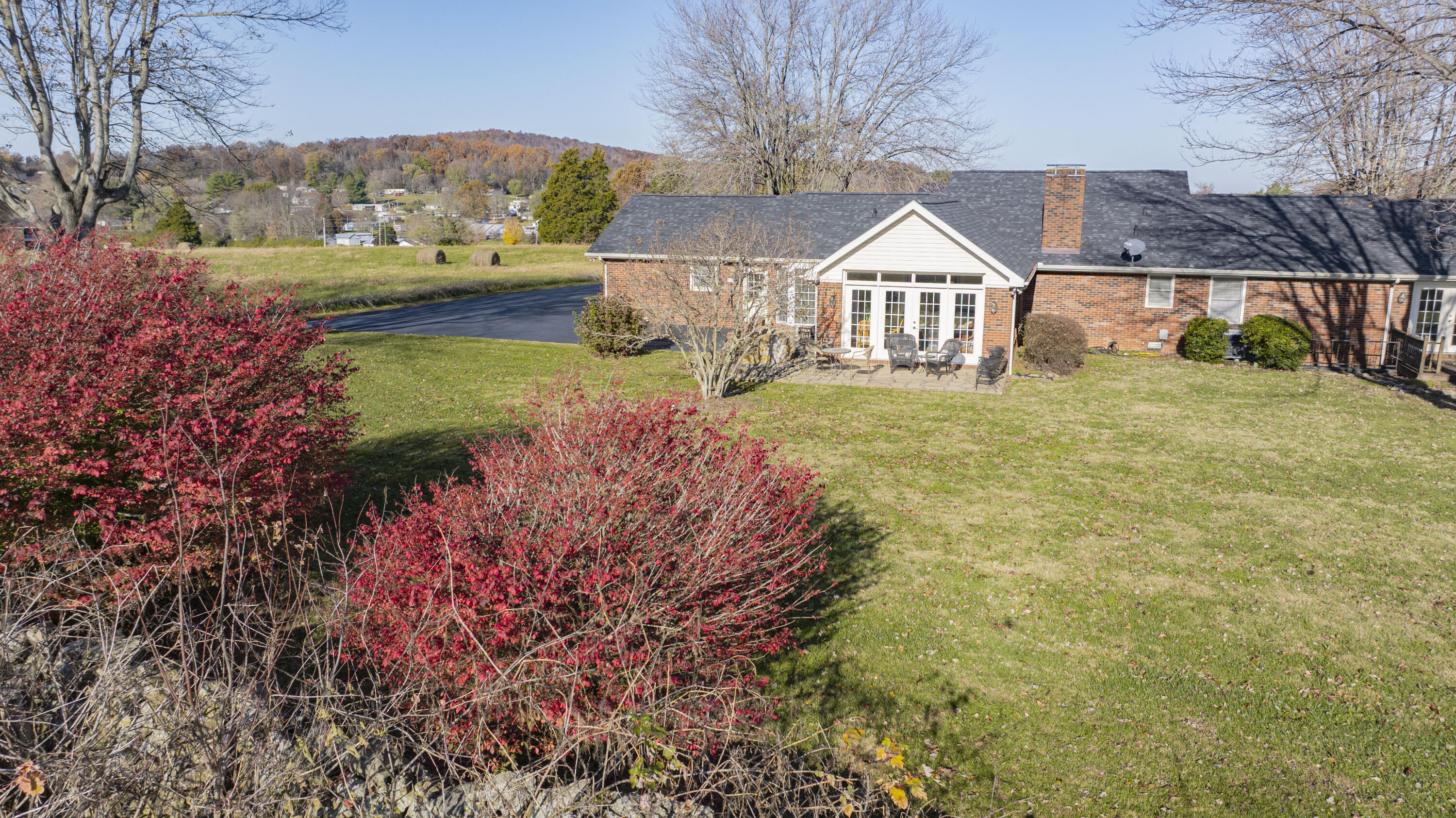 111 Stonehedge Court Property Photo 21