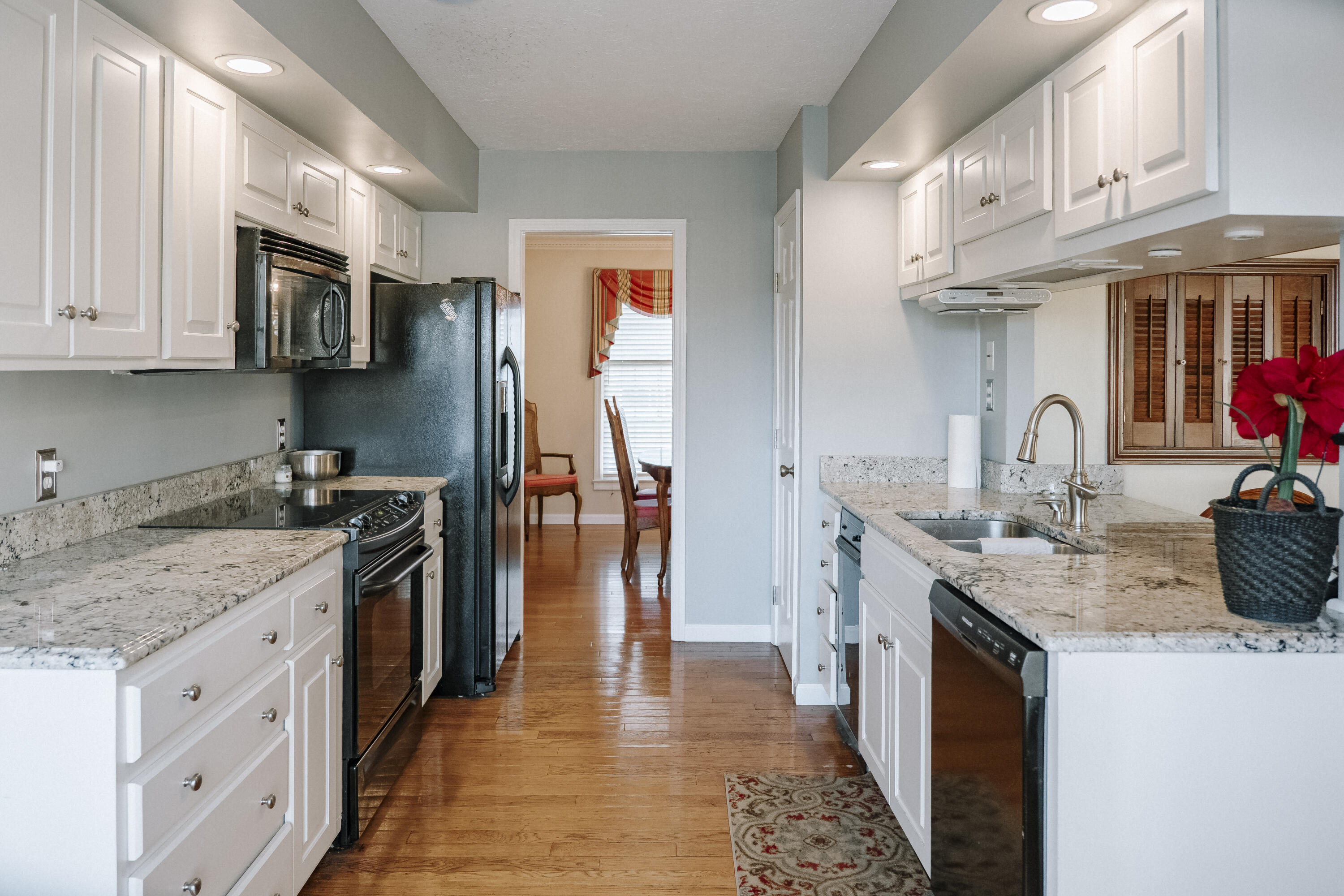 111 Stonehedge Court Property Photo 41