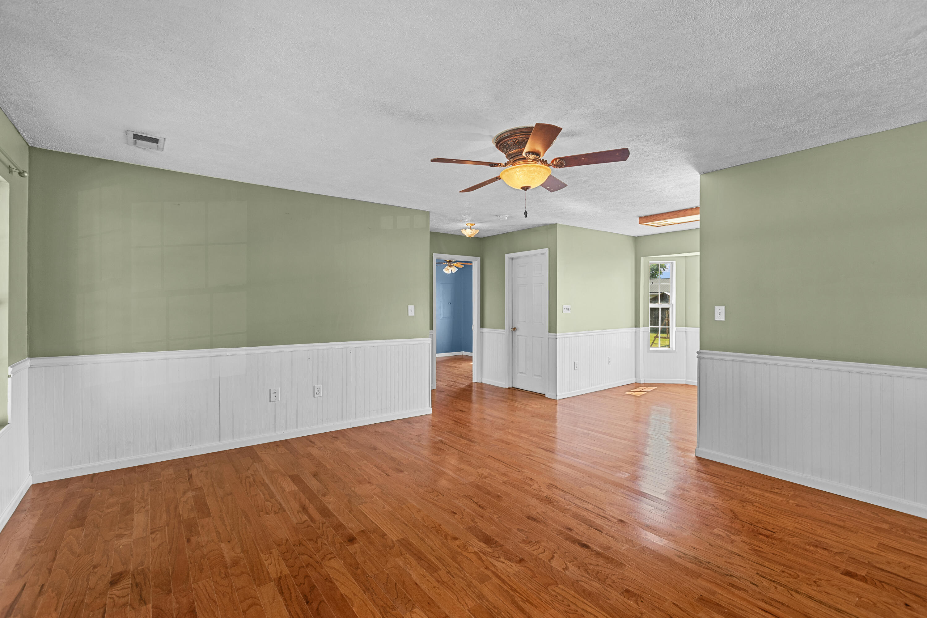 209 9th Avenue Property Photo 4