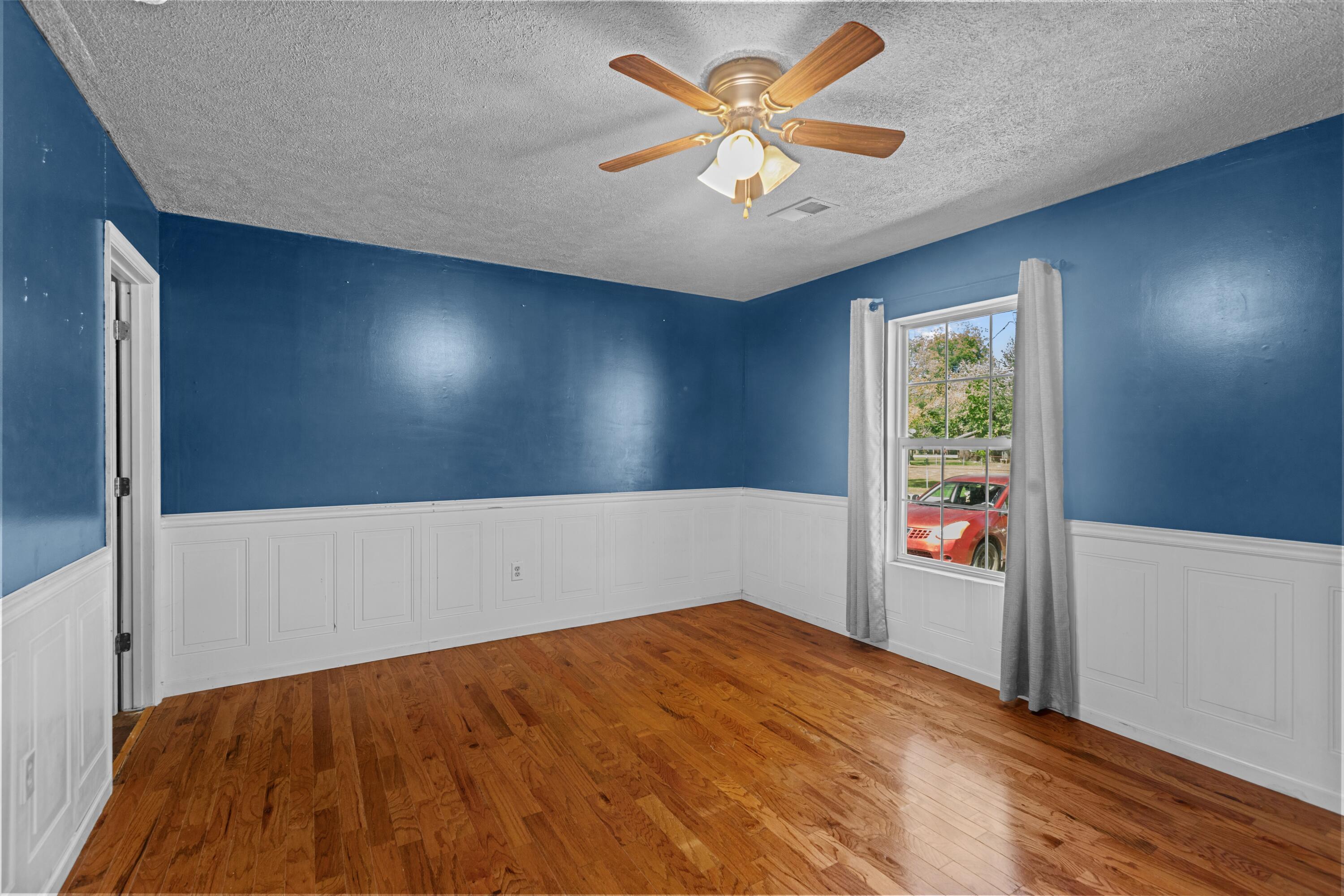 209 9th Avenue Property Photo 9