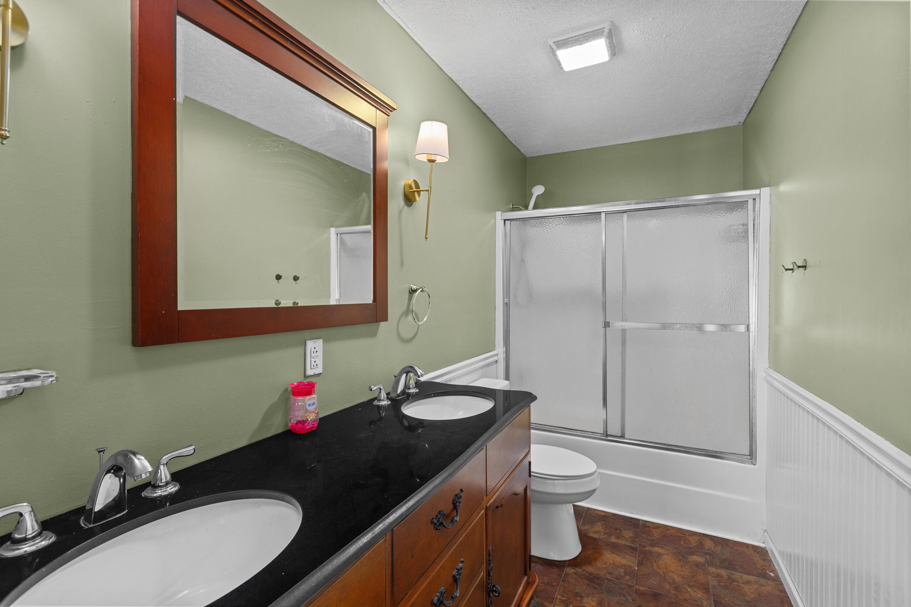 209 9th Avenue Property Photo 11