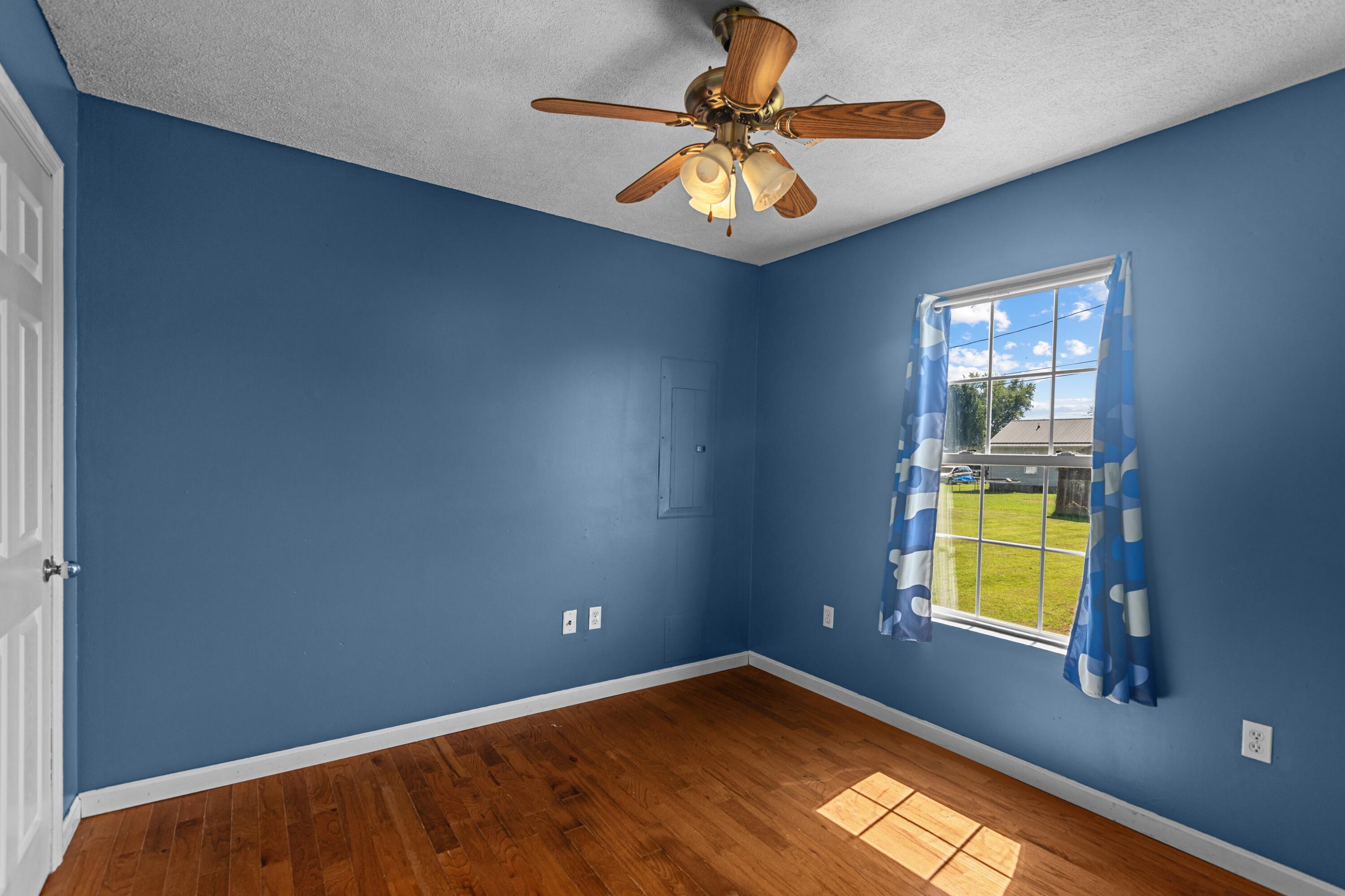 209 9th Avenue Property Photo 14