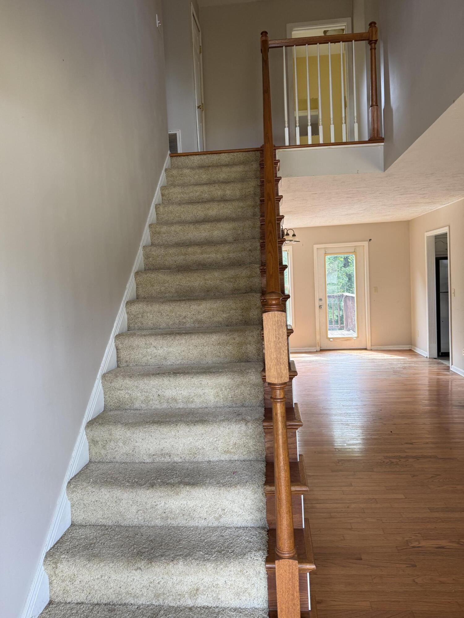20 Pioneer Point Property Photo 2