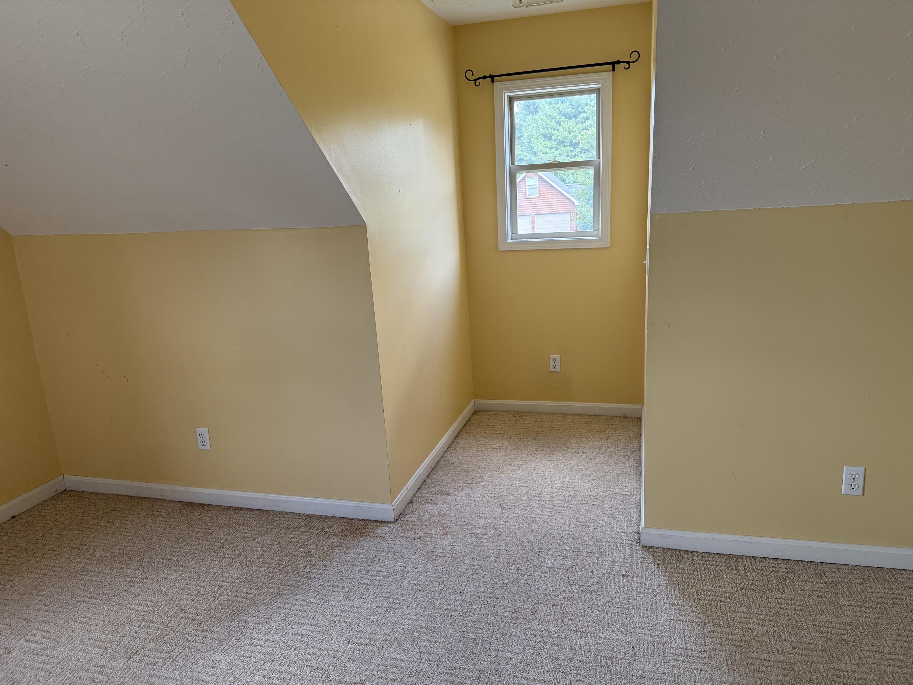 20 Pioneer Point Property Photo 7