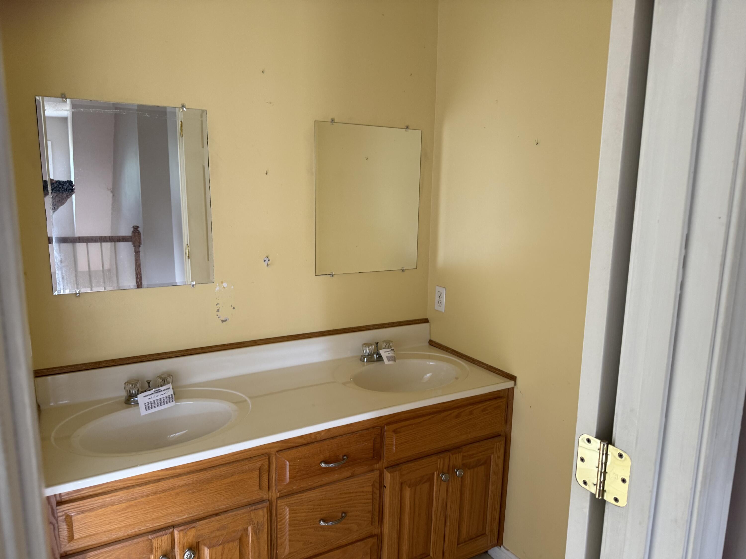 20 Pioneer Point Property Photo 8