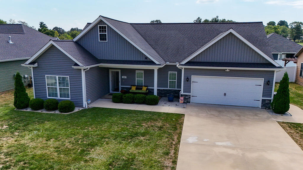 220 Hunters Ridge Drive Property Photo 2