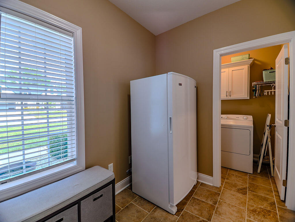 220 Hunters Ridge Drive Property Photo 26