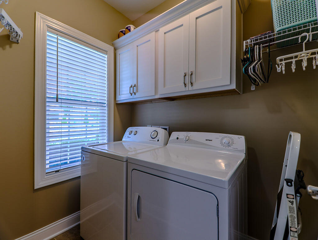220 Hunters Ridge Drive Property Photo 27