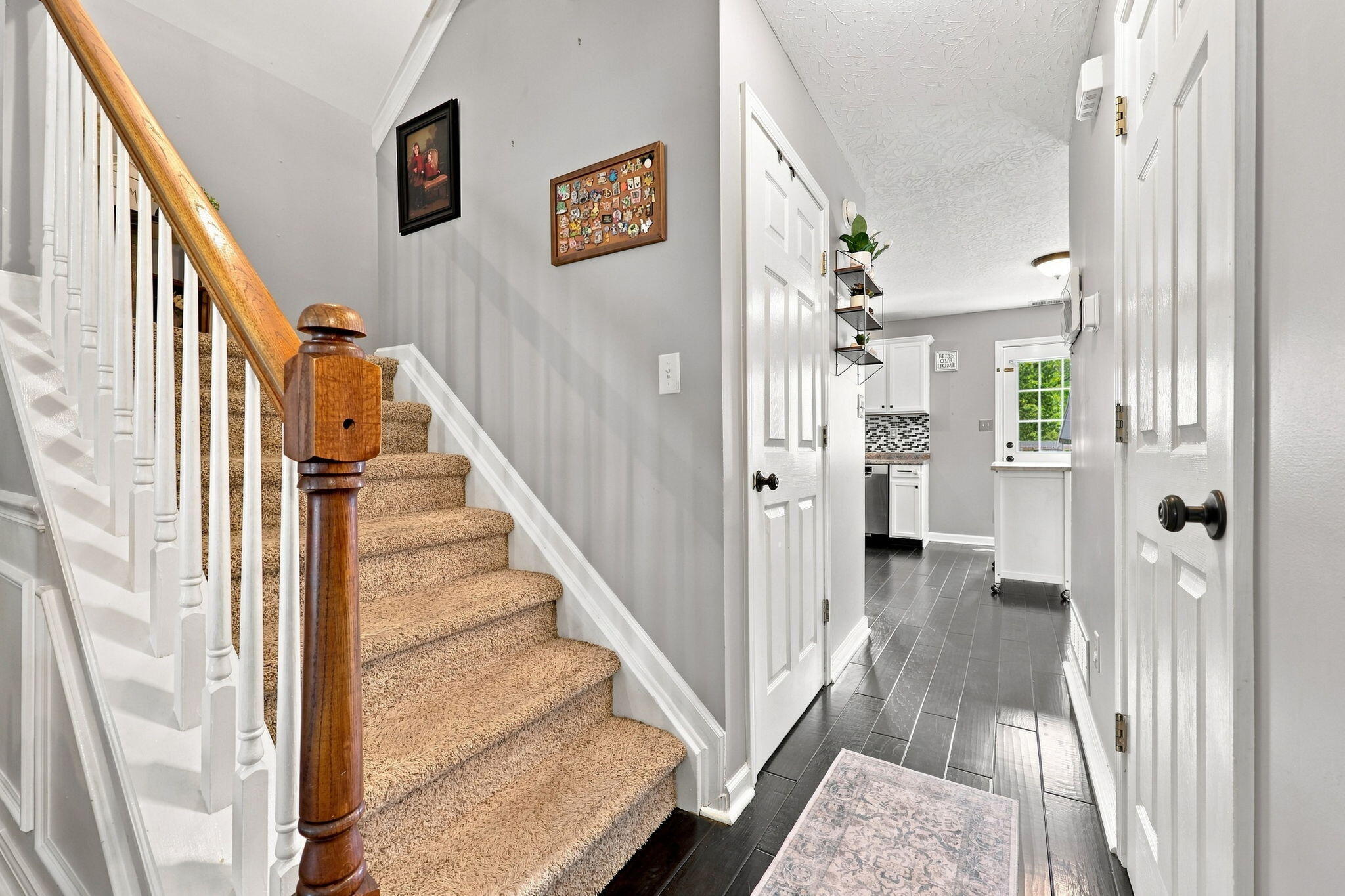 532 Amberley Drive Property Photo 16
