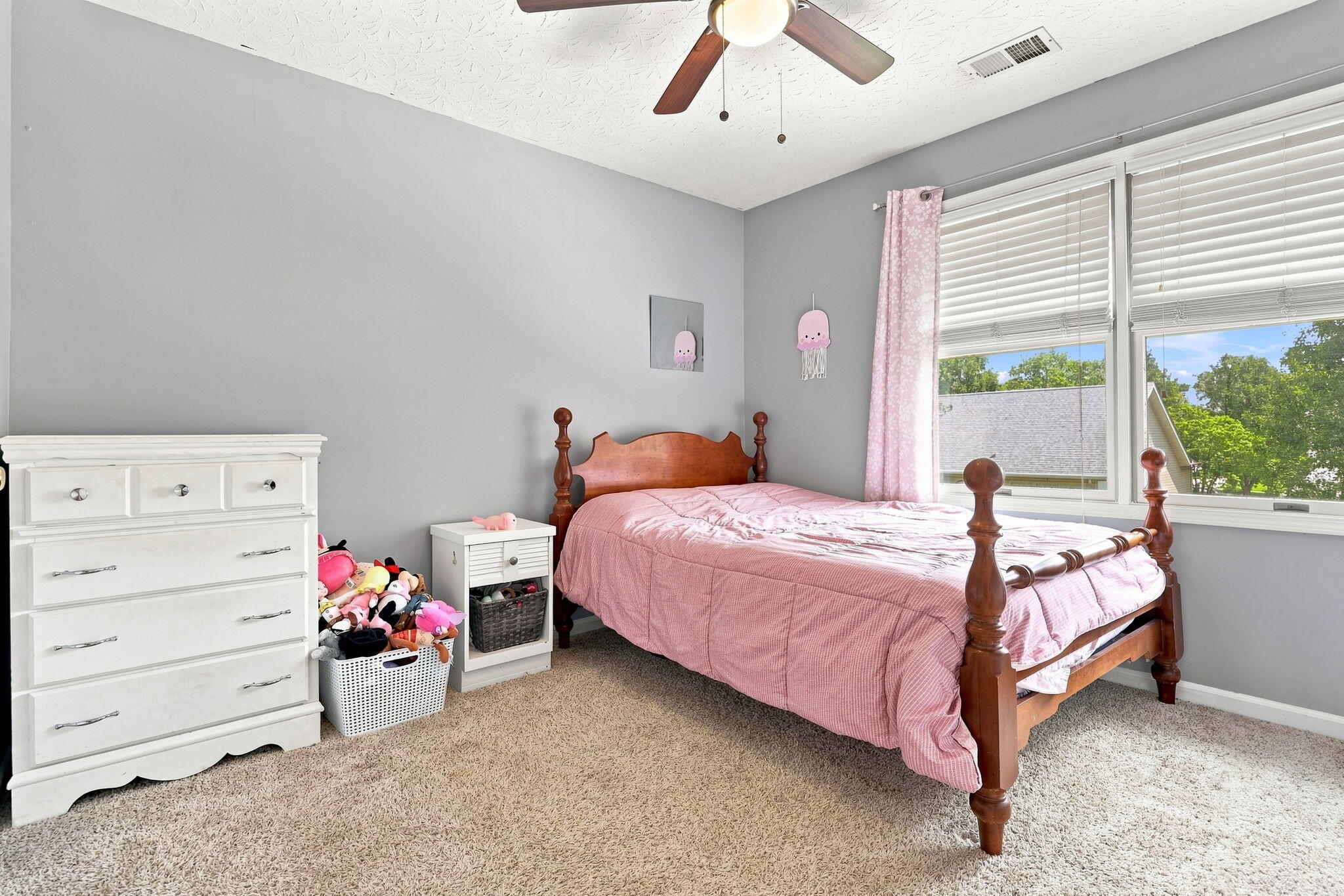 532 Amberley Drive Property Photo 21