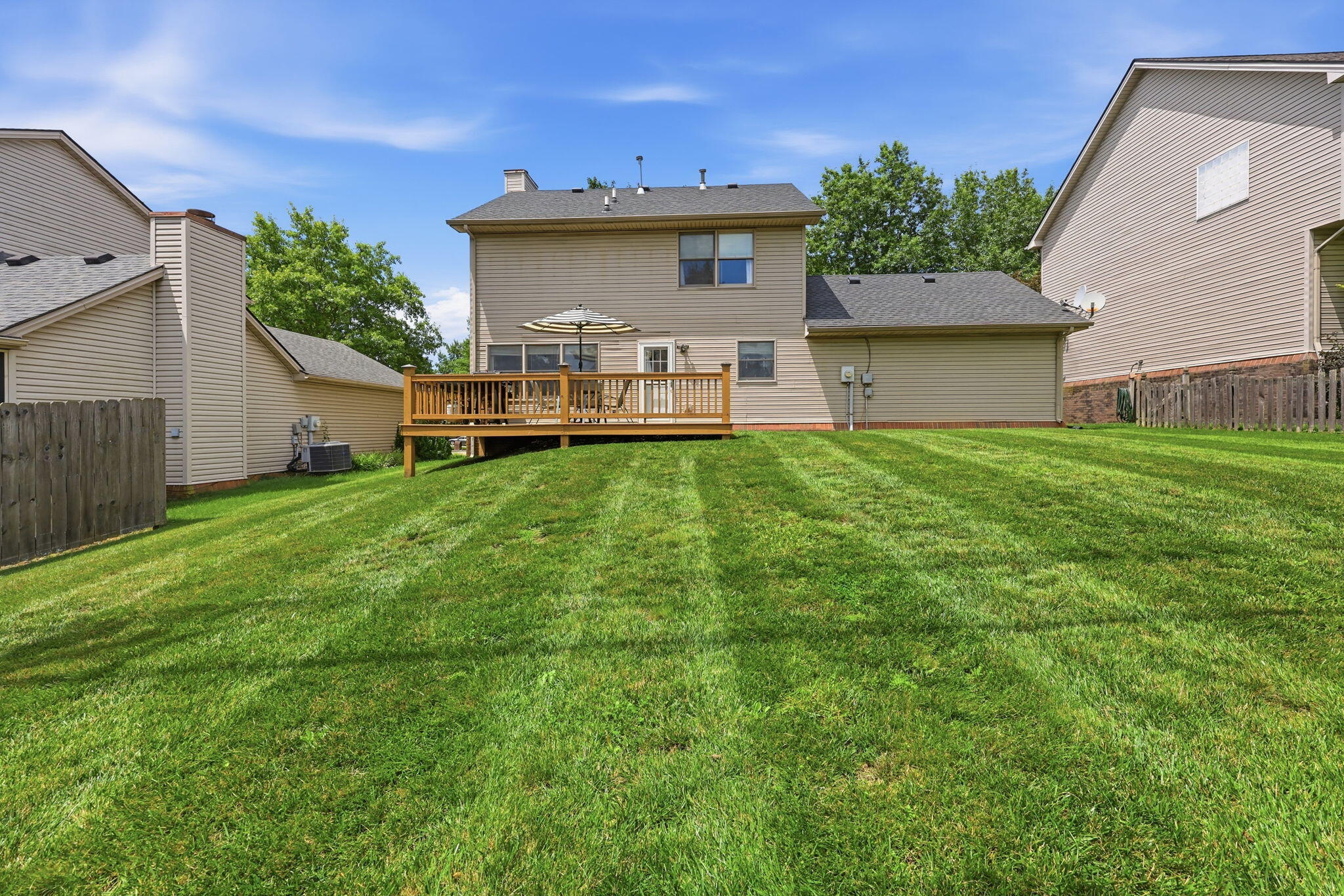 532 Amberley Drive Property Photo 33