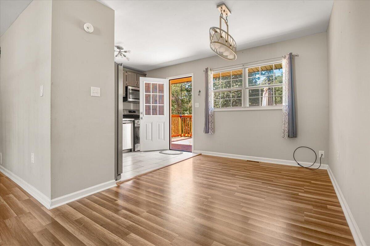 305 Maple Street Property Photo 10