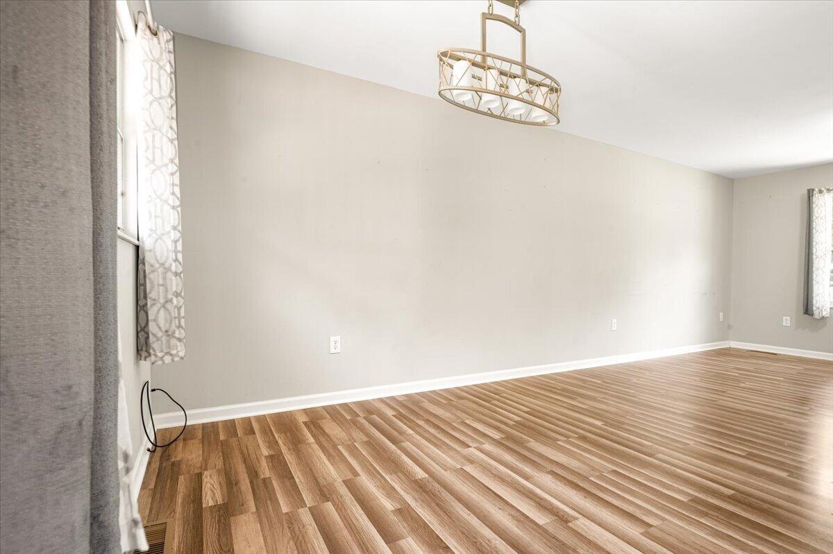 305 Maple Street Property Photo 11